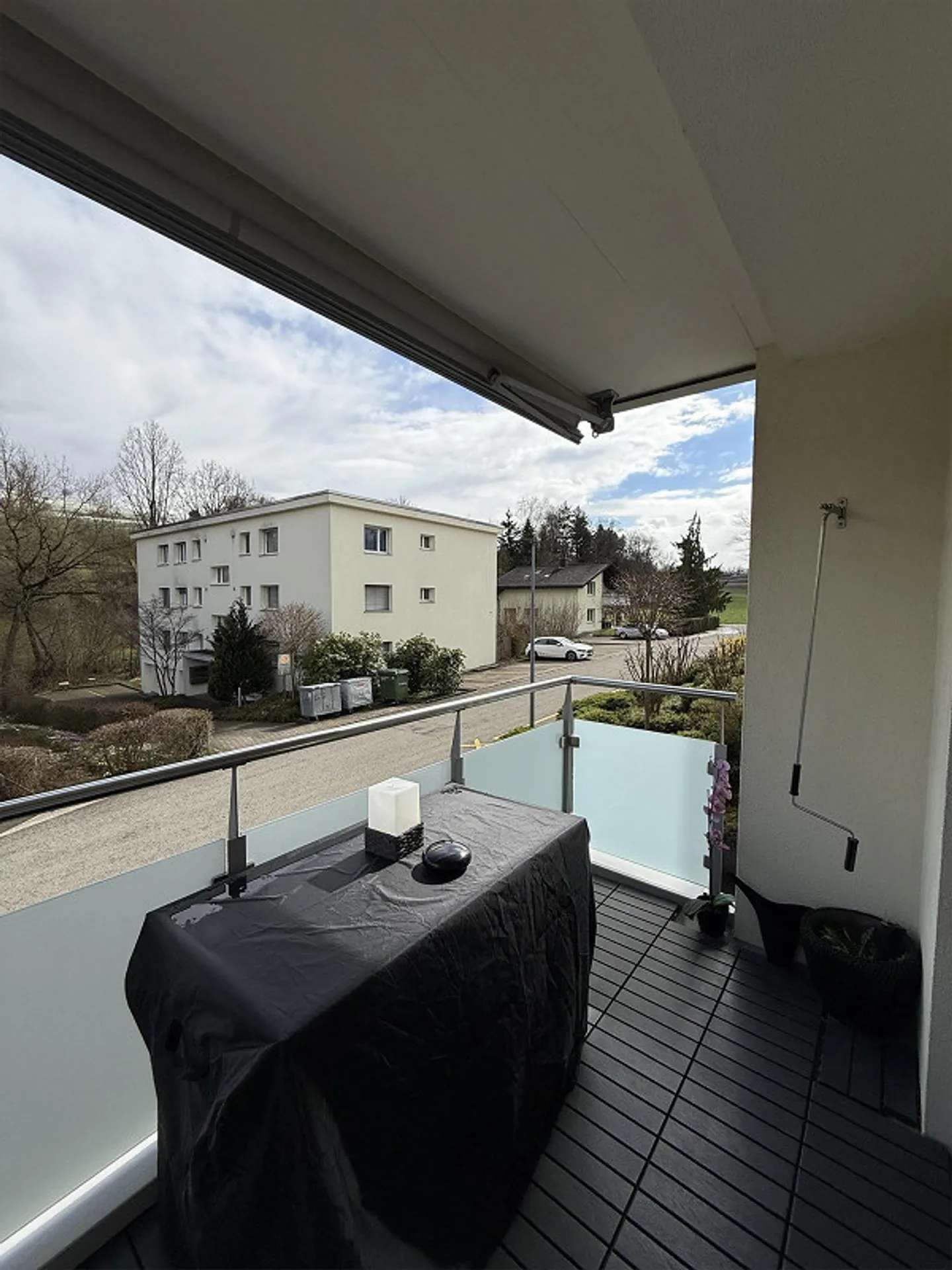 Appartamento moderno di 3,5 locali in posizione tranquilla - Foto 2 di 6