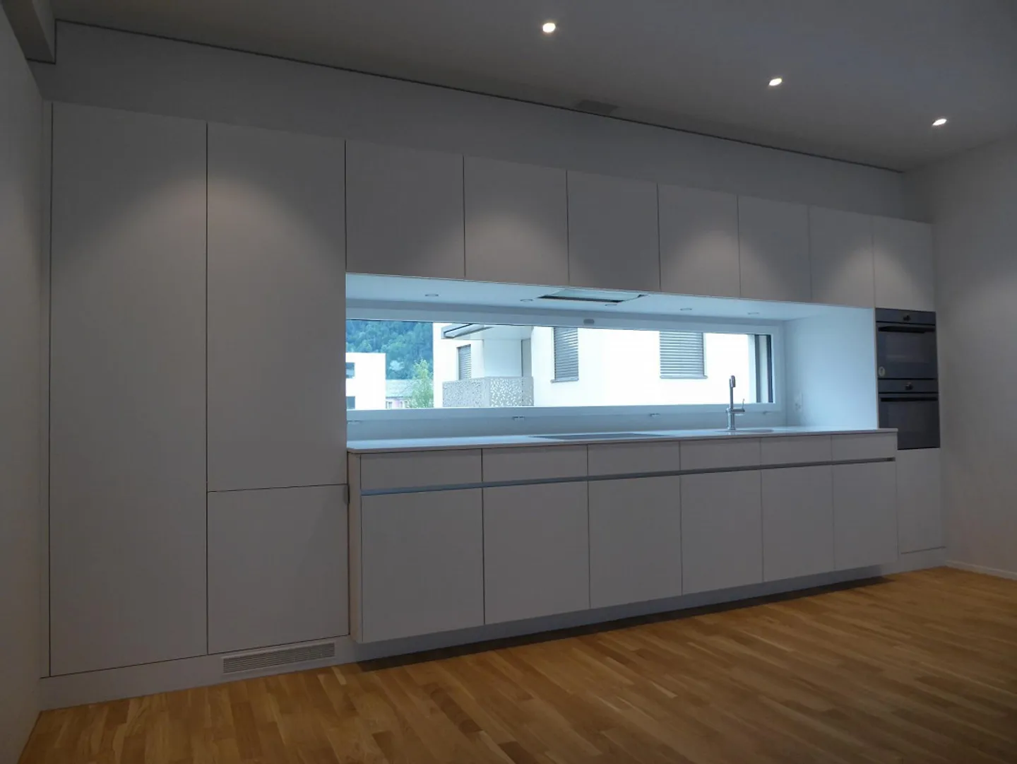 Moderne 4.5-Zimmerwohnung - Foto 3 von 10