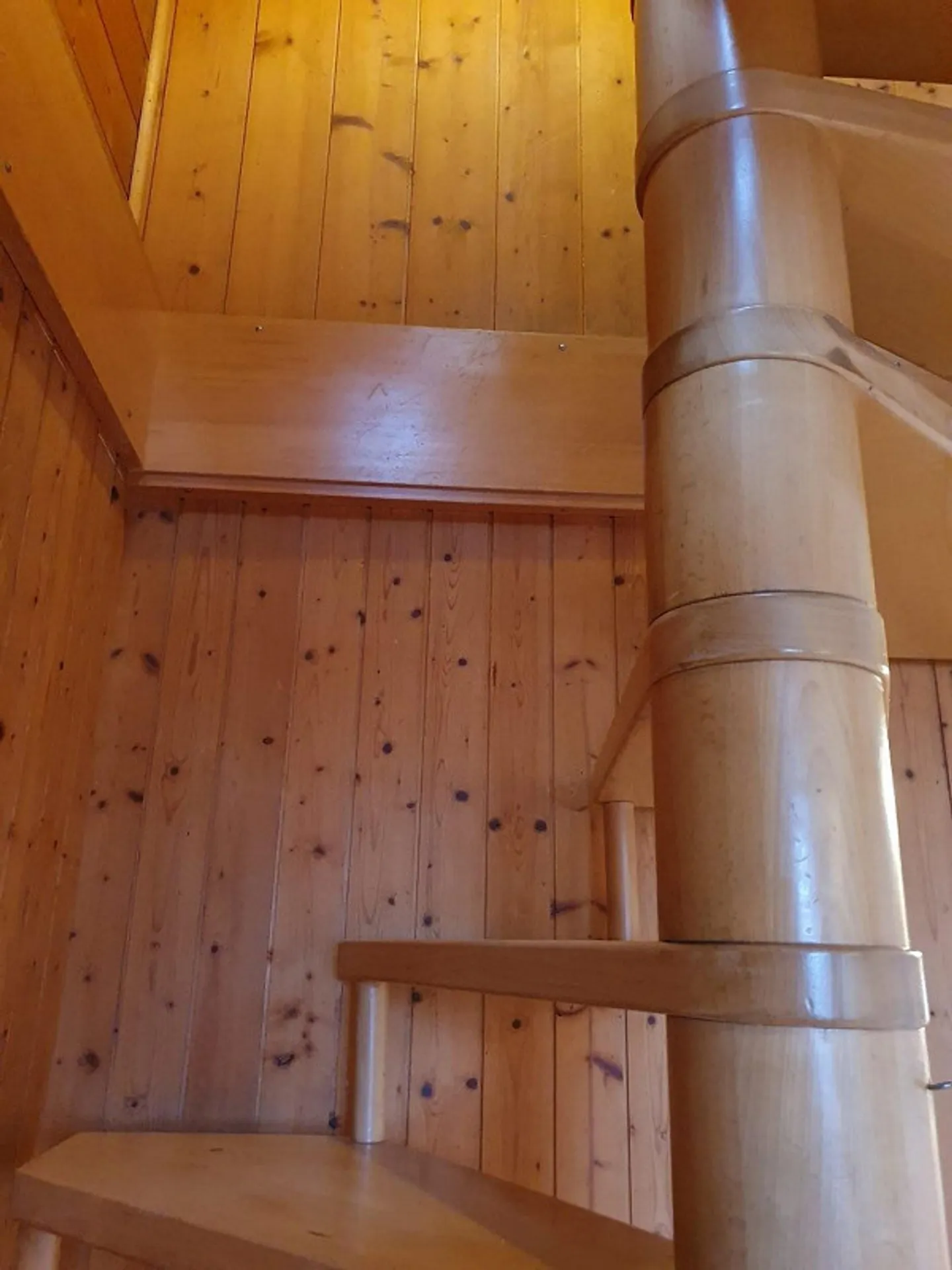 Appartamento 4 stanze conveniente - Foto 4 di 9