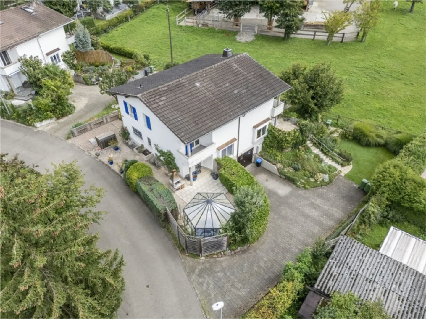 «WOHNGLÜCK IN WEININGEN» - Foto 1 von 8