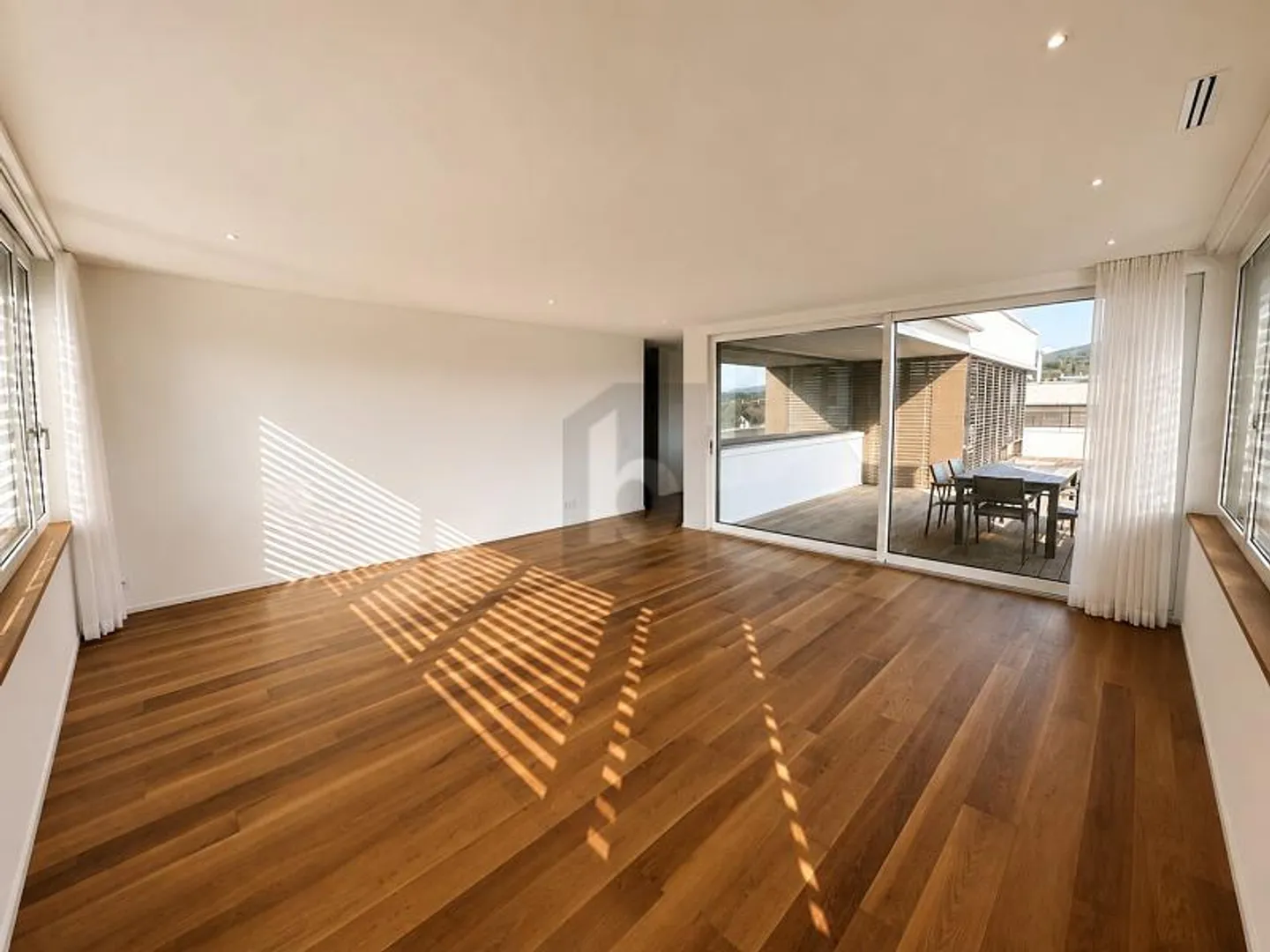 LUSSO CON ASCENSORE PRIVATO E TERRAZZA - Foto 2 di 6