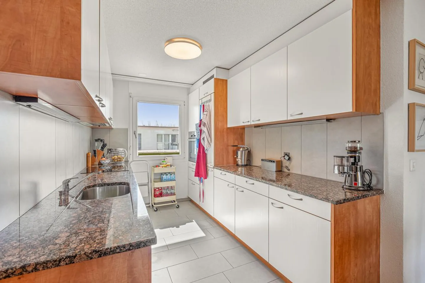 3.5-Zi-Wohnung mit Cheminée, Balkon & Tiefgaragenparkplatz - Foto 5 von 18