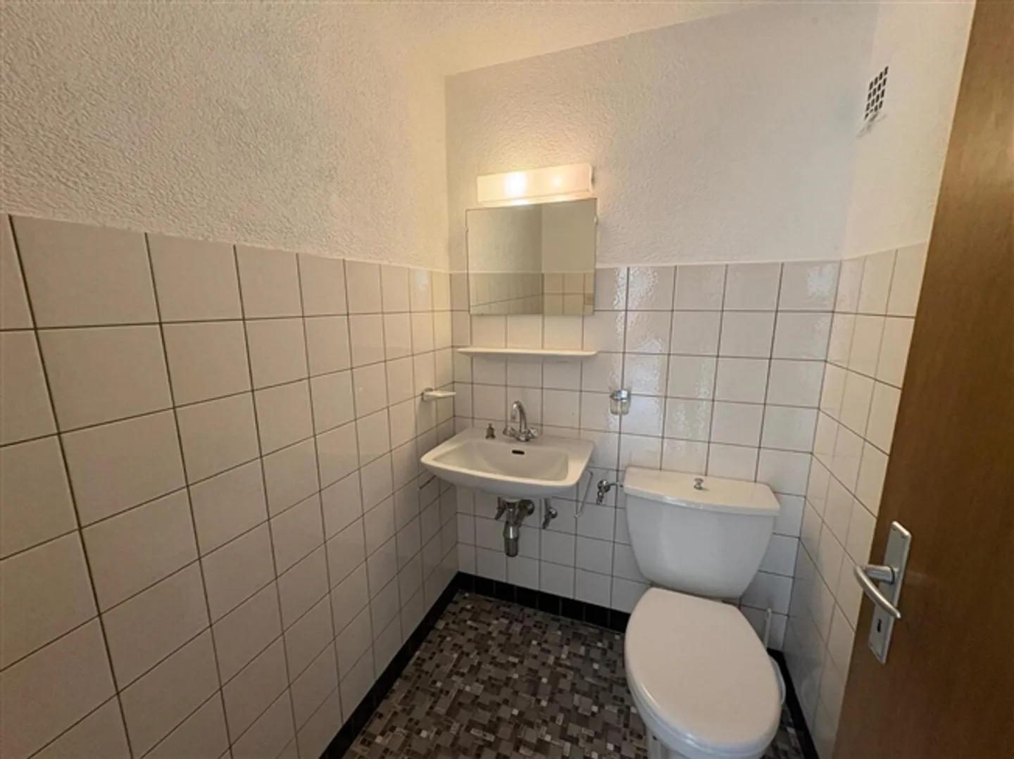 Charming 4.5-room maisonette apartment on the ground floor - Photo 4 of 12