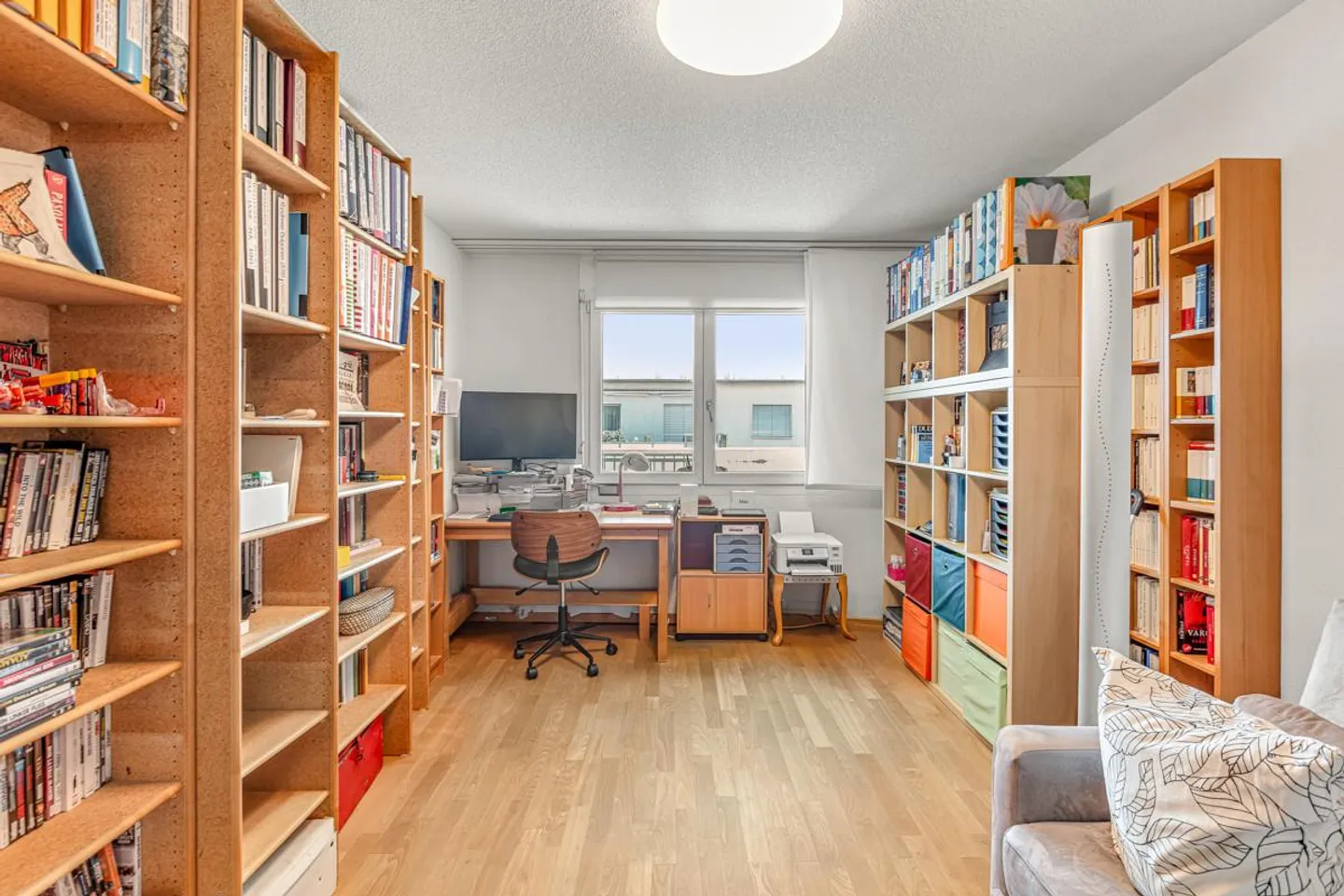 3.5-Zi-Wohnung mit Cheminée, Balkon & Tiefgaragenparkplatz - Foto 8 von 18