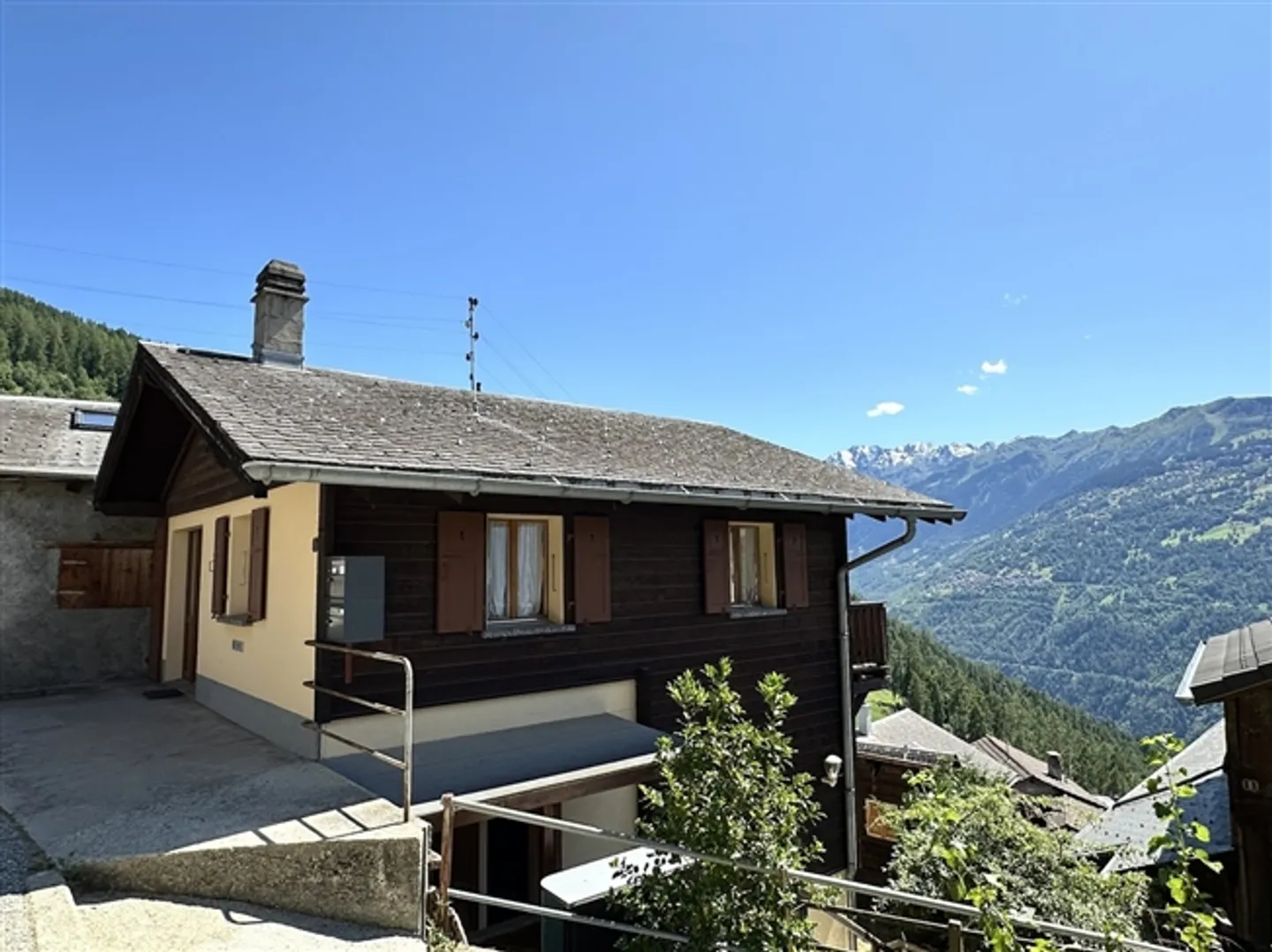 Charming 4.5-room maisonette apartment on the ground floor - Photo 11 of 12