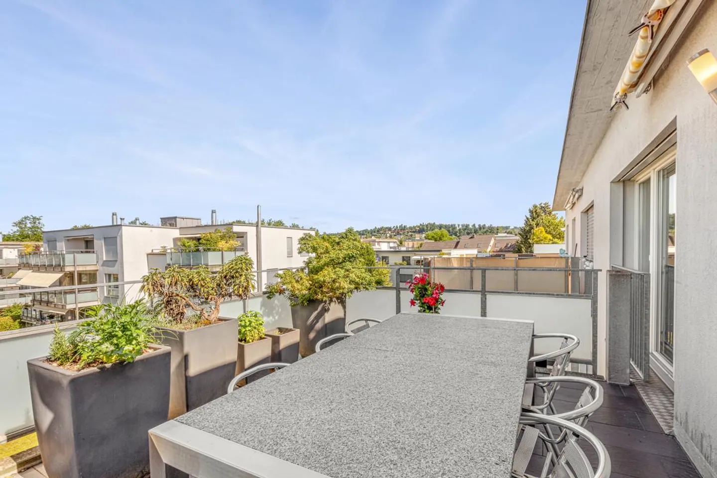 3.5-Zi-Wohnung mit Cheminée, Balkon & Tiefgaragenparkplatz - Foto 12 von 18