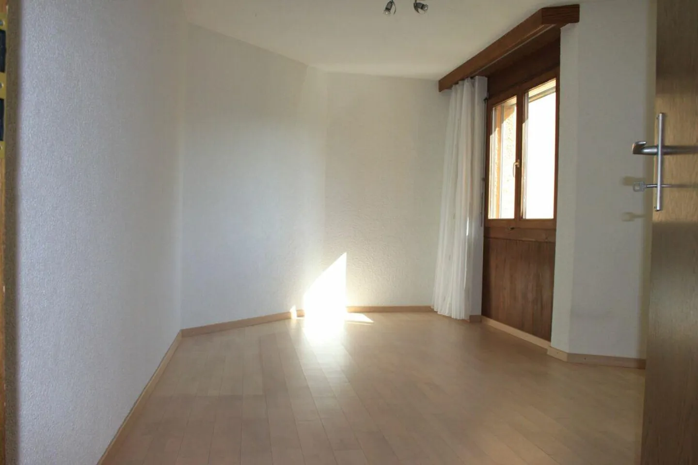 Appartement de 4,5 pièces dans la verdure - Photo 7 sur 12