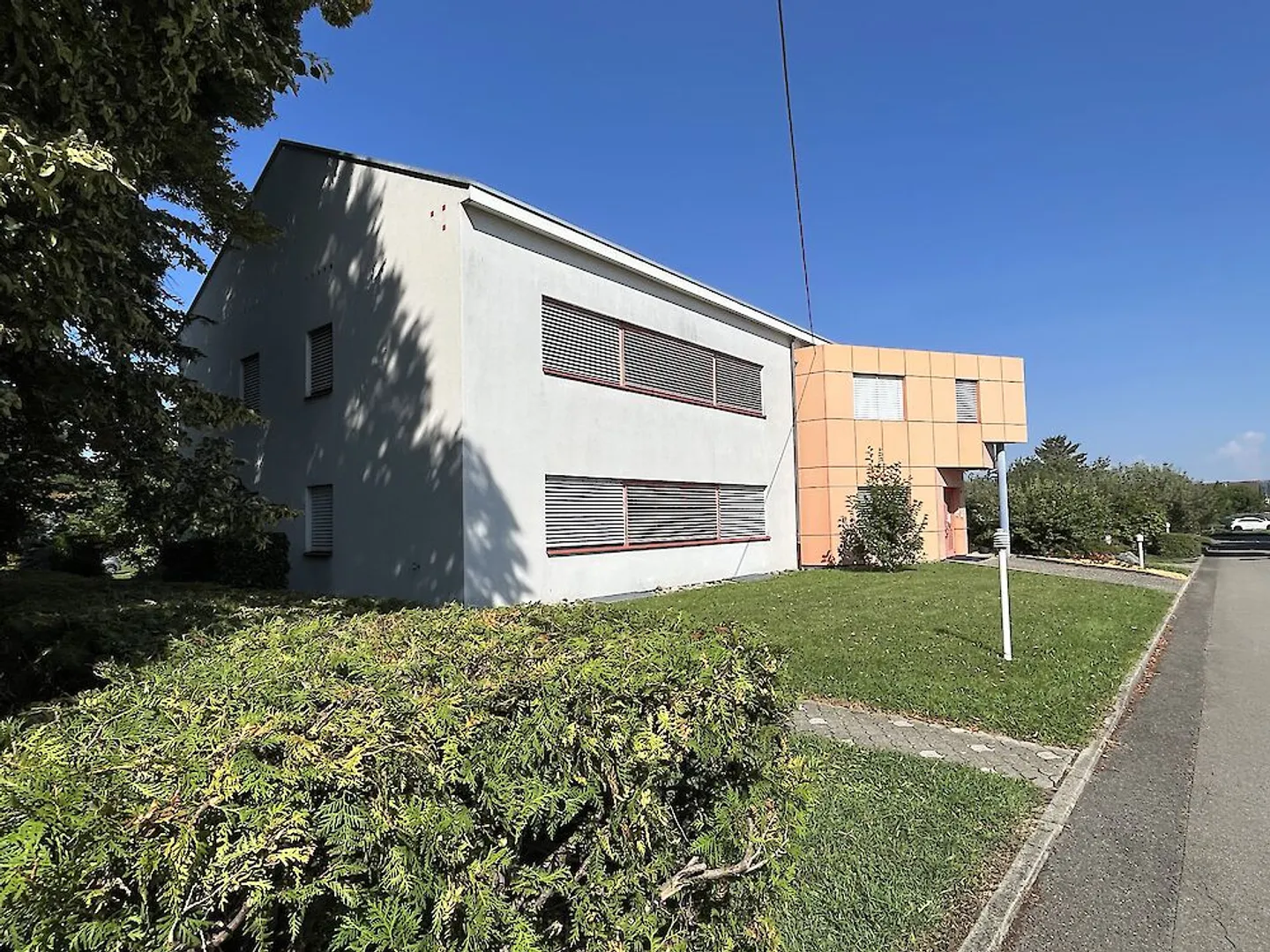 Proprietà commerciale in affitto - Foto 2 di 13