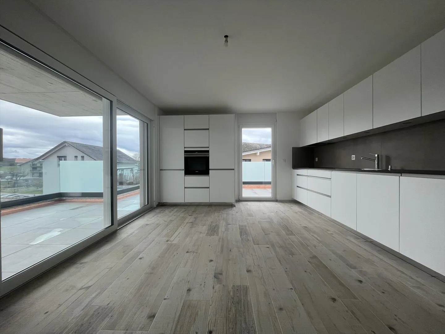 Magnificent 3.5 rooms in Mannens with beautiful terrace and private garden - Photo 1 of 6