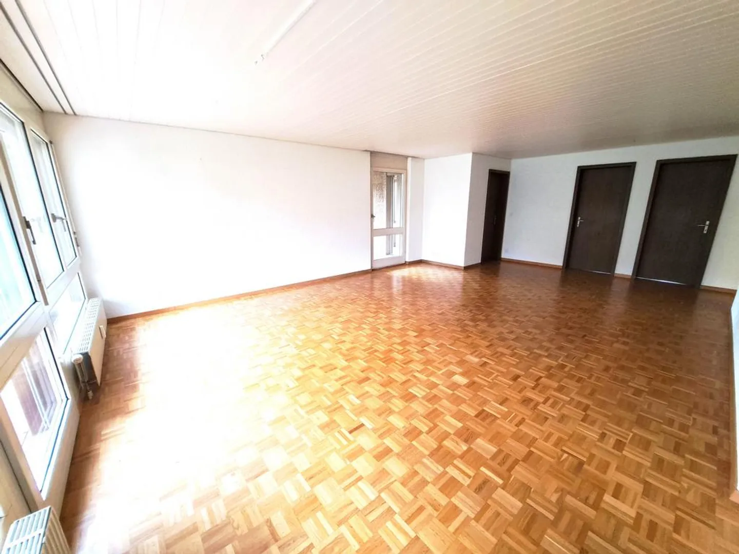 Superbe appartement familial avec patio - Photo 2 sur 9