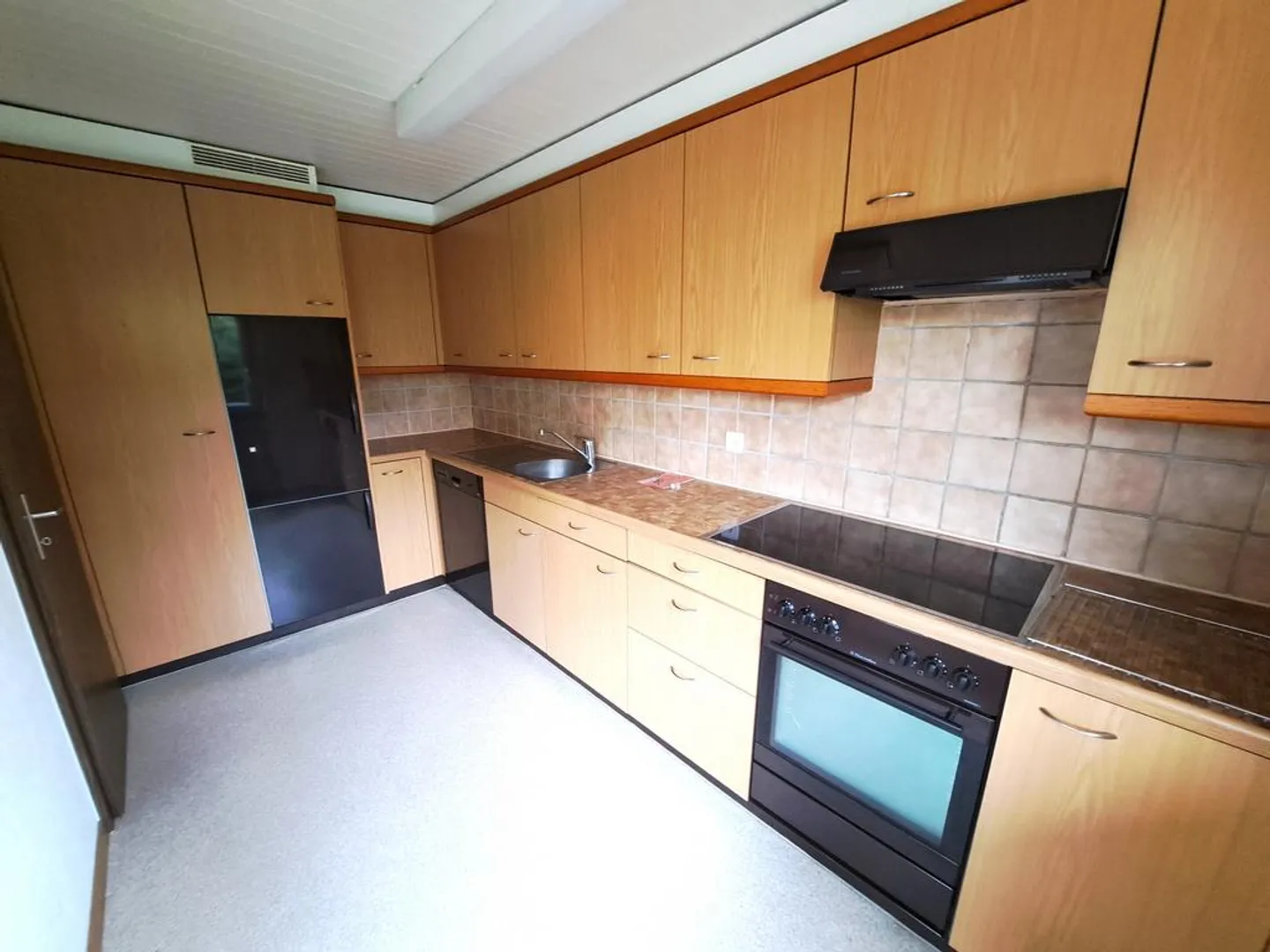 Superbe appartement familial avec patio - Photo 3 sur 9