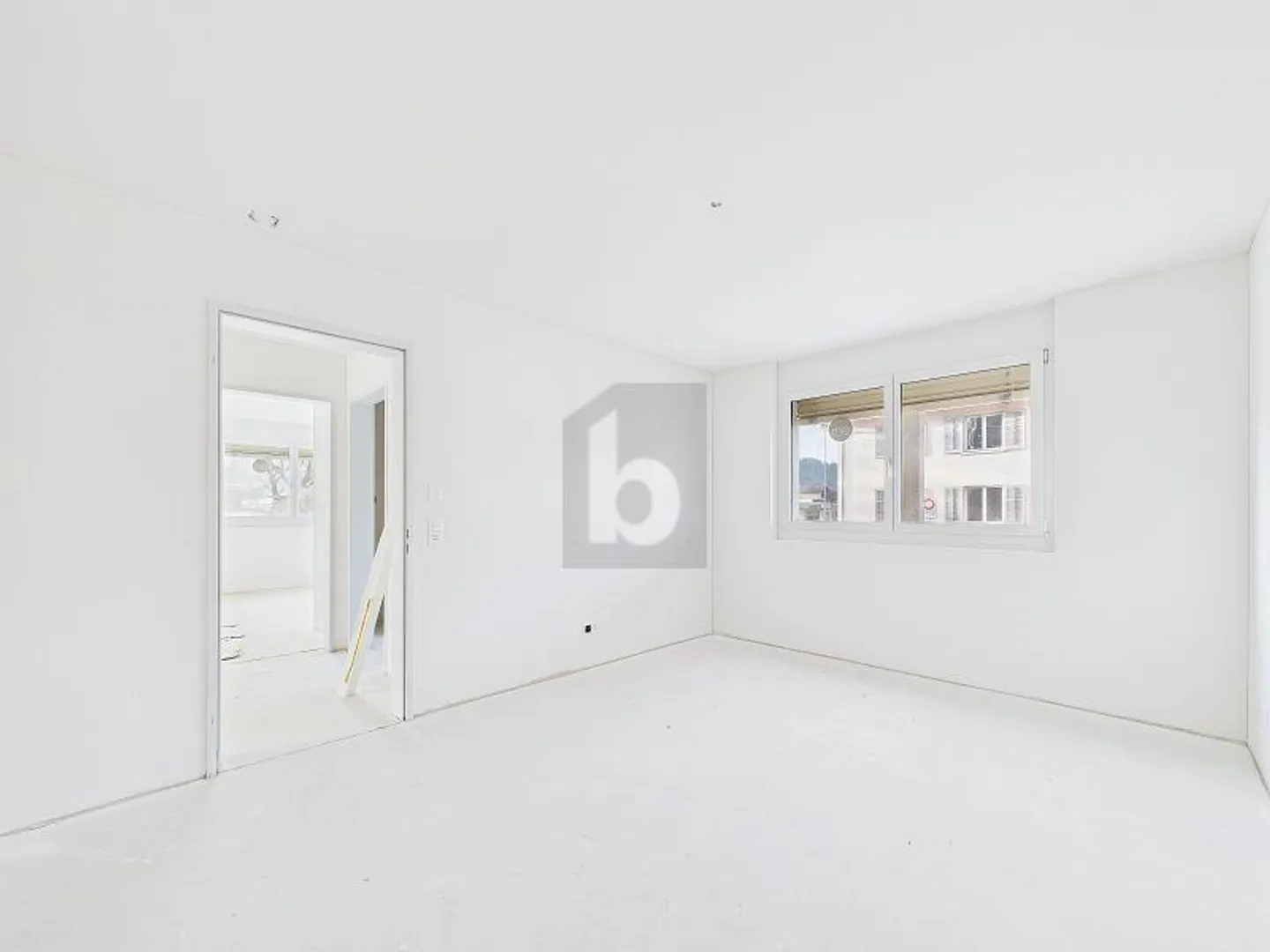 Luminoso e moderno in una posizione centrale - Foto 3 di 6