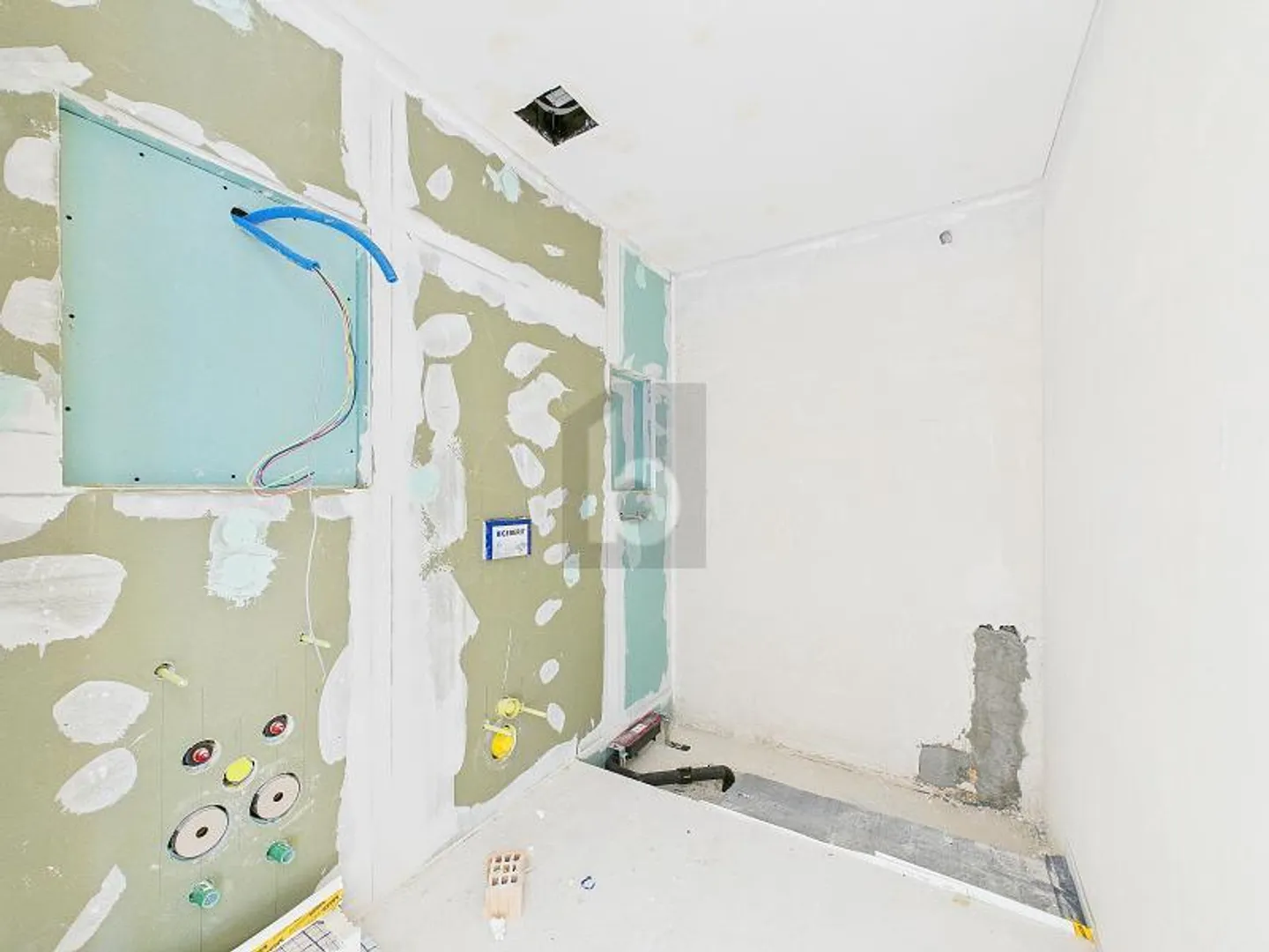 Luminoso e moderno in una posizione centrale - Foto 4 di 6