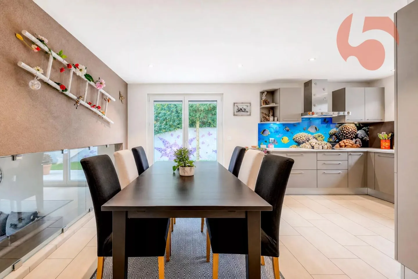 Magnificent 4.5-room villa with panoramic view of the Jura and the countryside - Photo 6 of 13