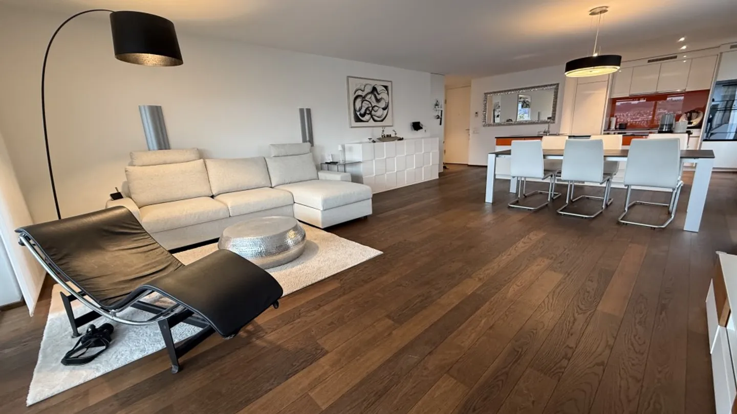 Modernes Apartment mit Seesicht - Foto 4 von 11