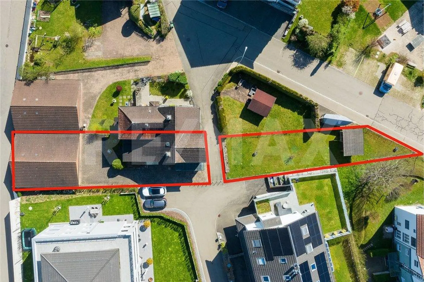 Zentral, gemütlich, mit grossem Garten und separatem Garagengebäude - Photo 4 of 9