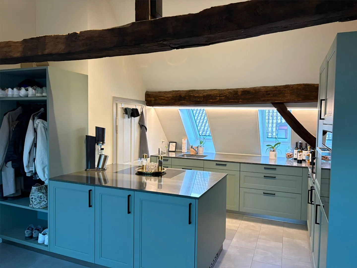 Charmante et moderne appartement de 3 pièces avec une ambiance rustique - Photo 1 sur 8