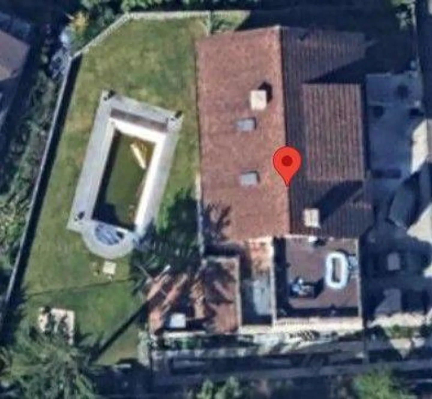 Einfamilienhaus mit Schwimmbecken - Foto 2 von 13