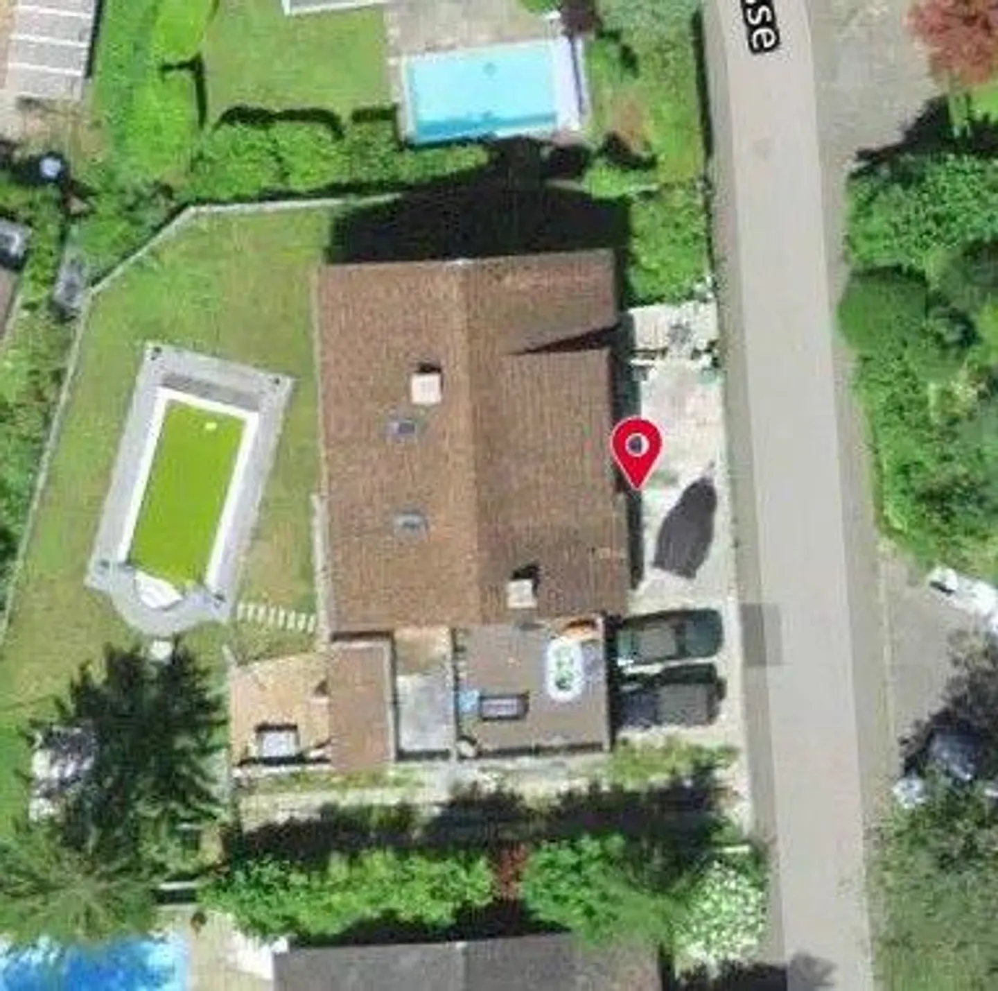Einfamilienhaus mit Schwimmbecken - Foto 3 von 13