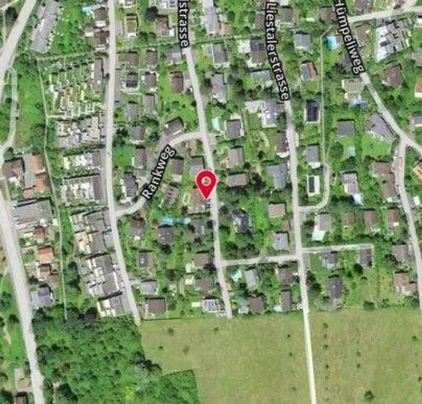Einfamilienhaus mit Schwimmbecken - Foto 4 von 13