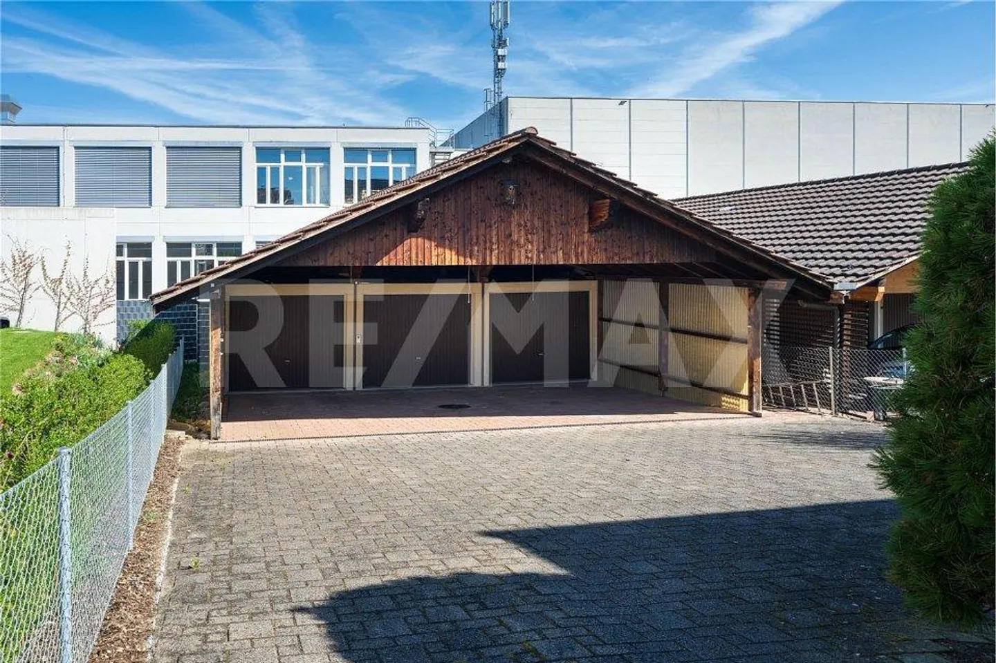 Zentral, gemütlich, mit grossem Garten und separatem Garagengebäude - Photo 8 of 9