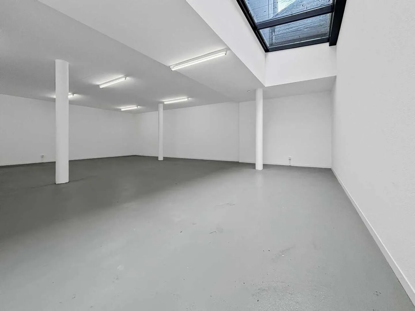 Espace commercial polyvalent à Ittigen - Photo 6 sur 11