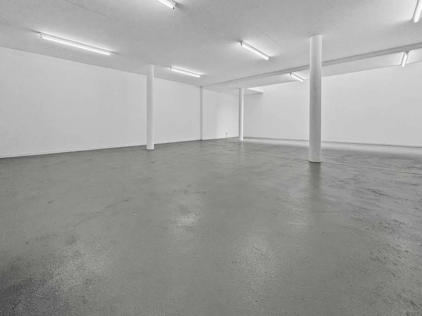 Espace commercial polyvalent à Ittigen - Photo 8 sur 11