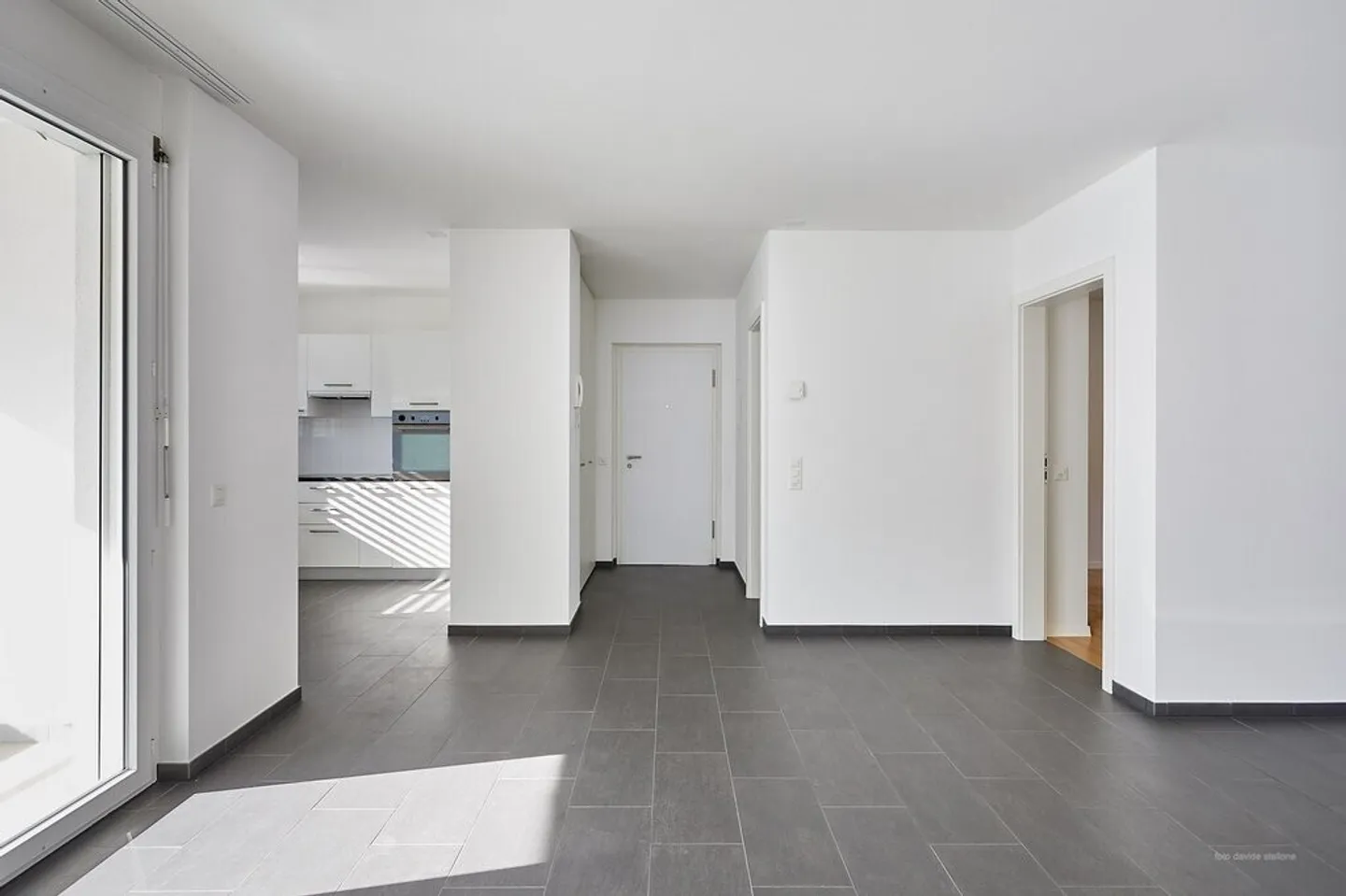 Bright 4.5-room apartment immersed in greenery - Photo 3 of 11