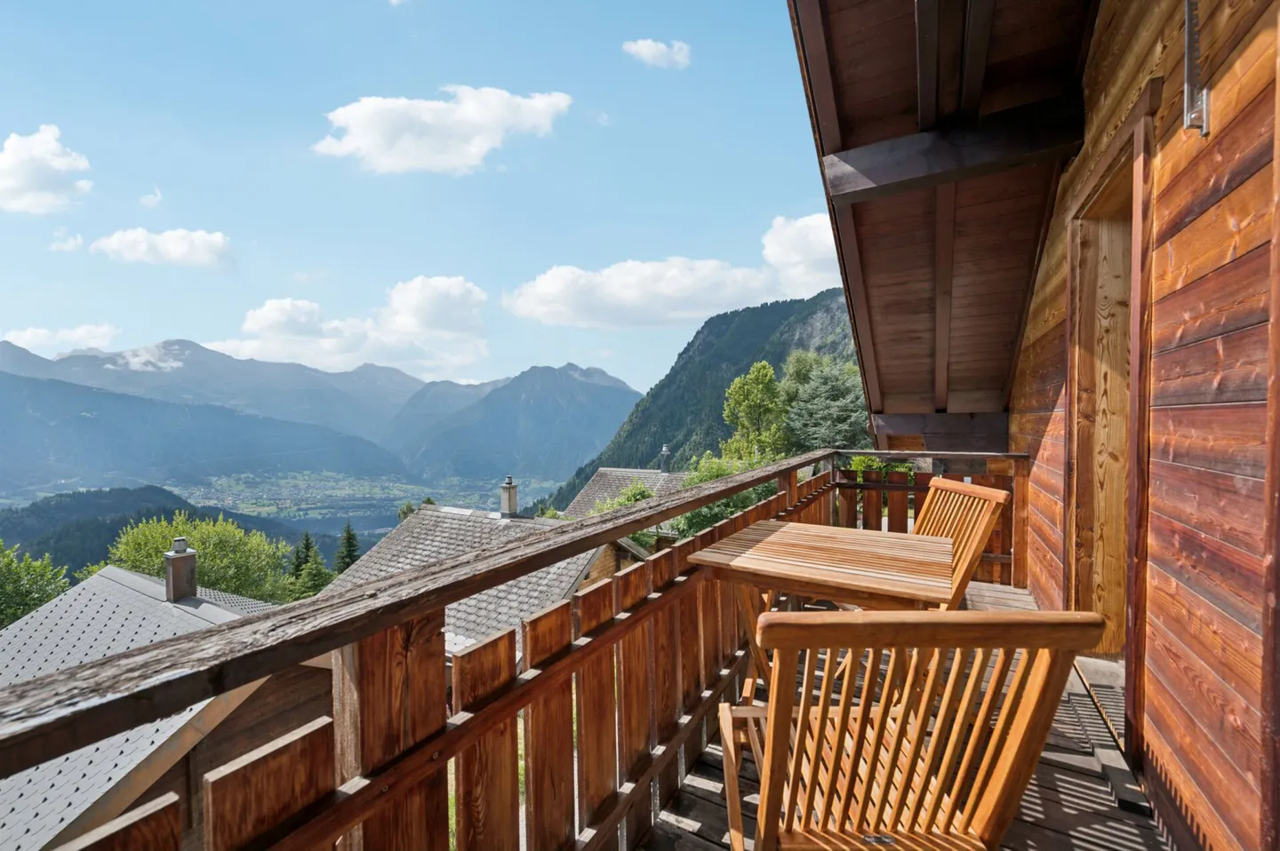 4.5-Room Holiday Paradise with Sunny Terrace and Mountain Backdrop - Photo 12 of 13