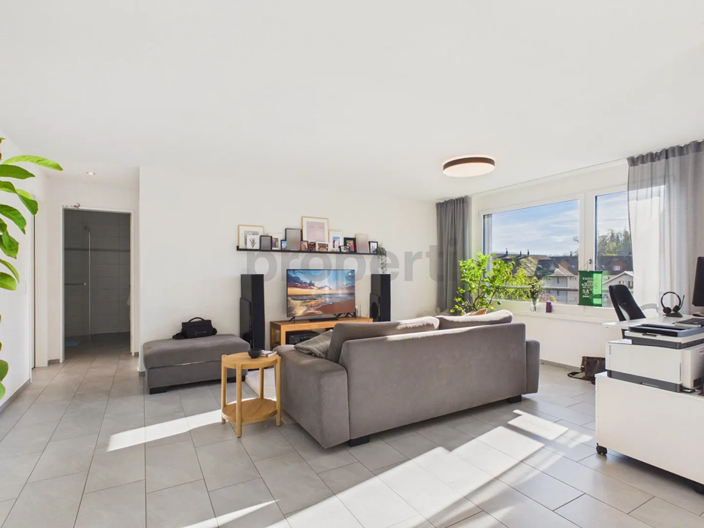 Vivere in modo efficiente con un balcone soleggiato a Bubikon - Foto 1 di 12