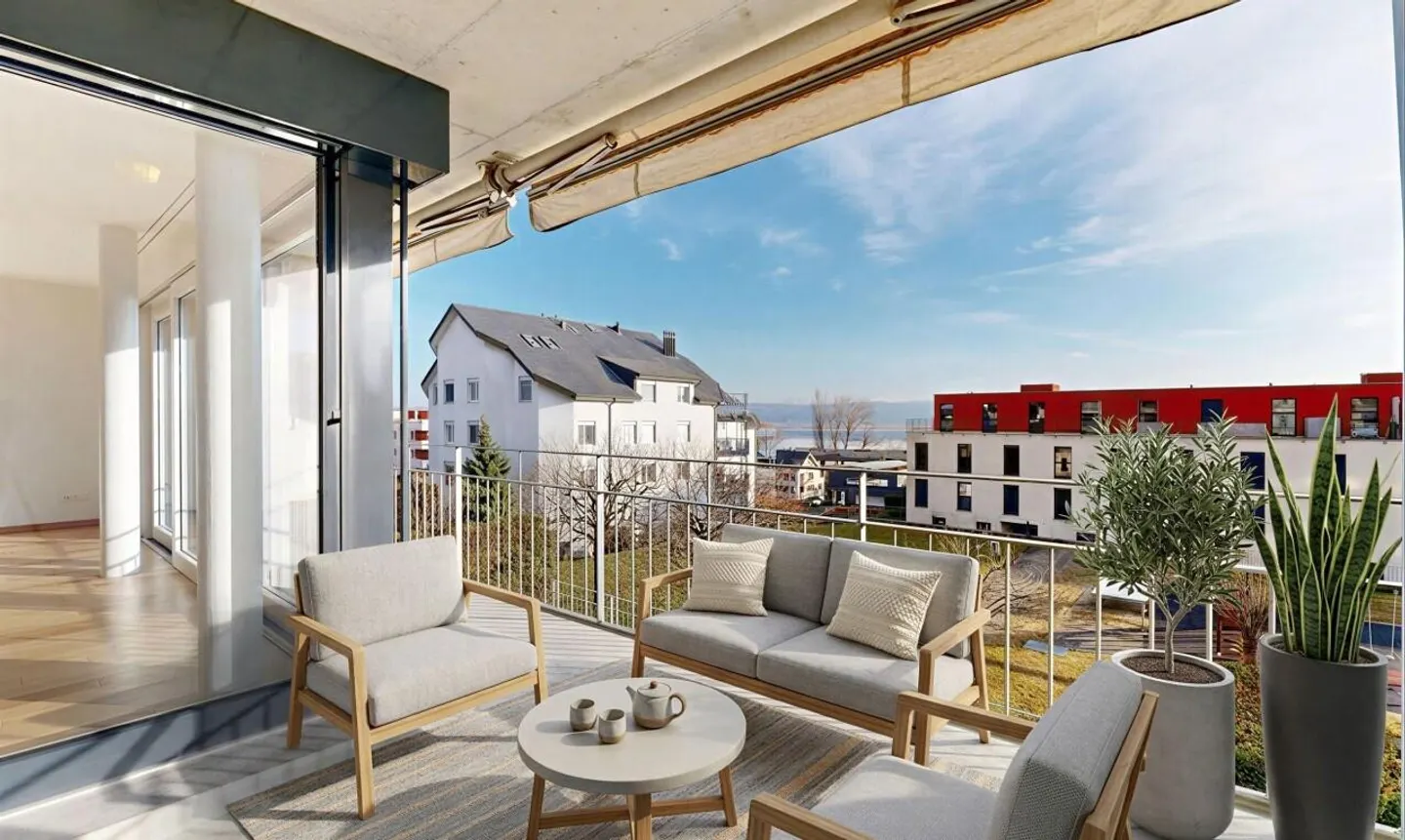 Appartement rénové avec vue sur le lac - Photo 2 sur 11
