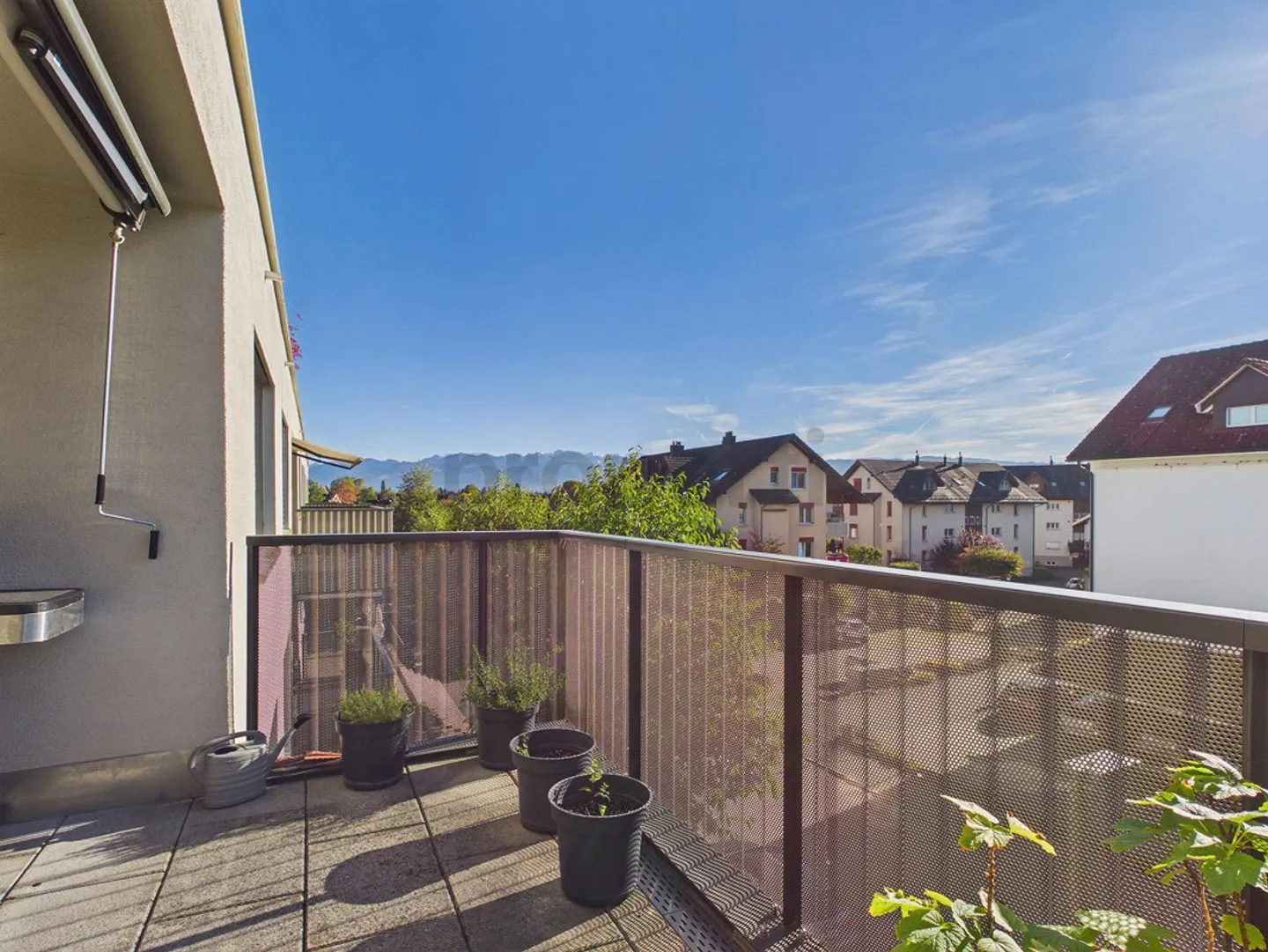 Vivere in modo efficiente con un balcone soleggiato a Bubikon - Foto 11 di 12