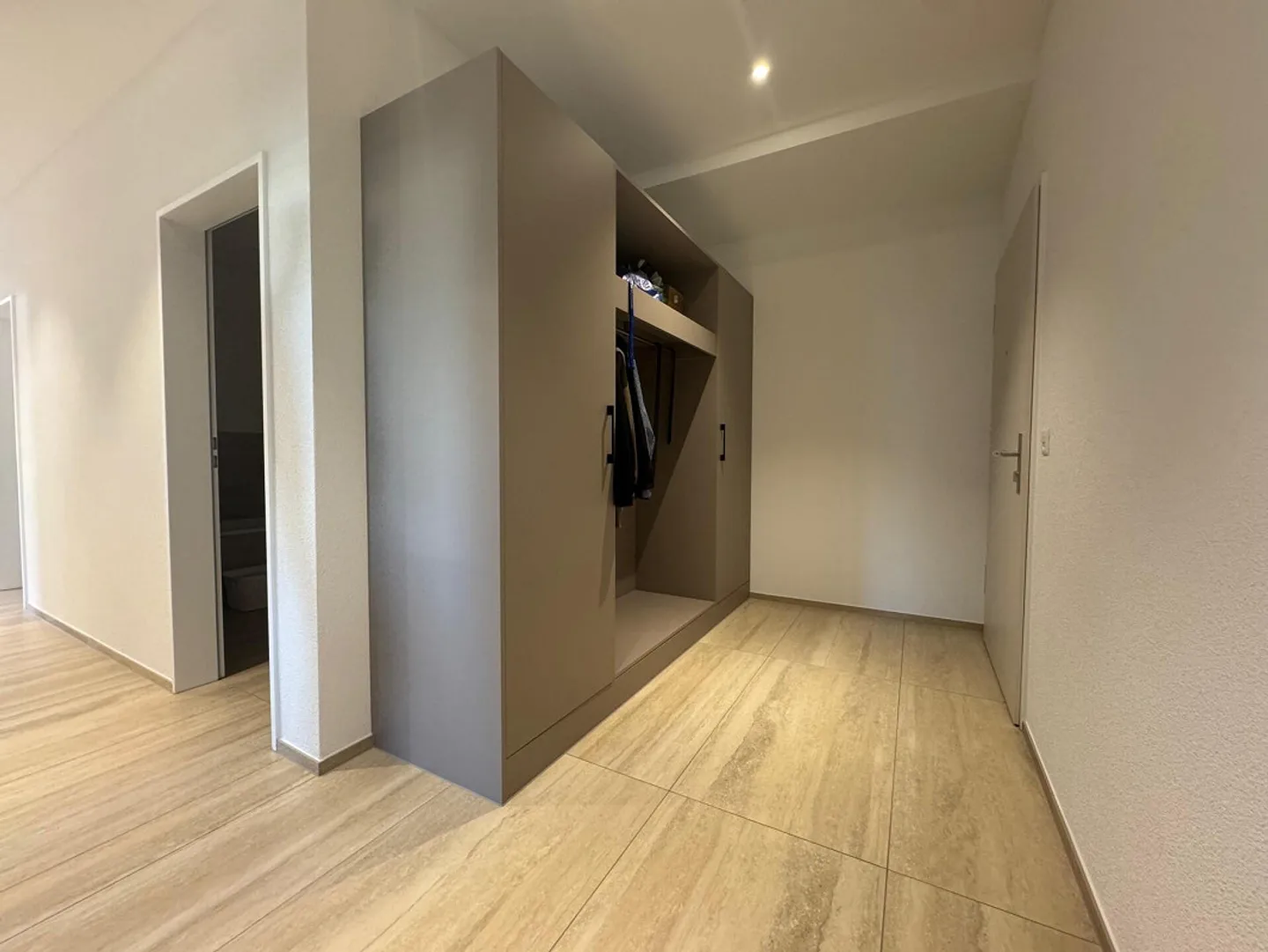 Spacieux avec confort et vue dégagée ! - Photo 2 sur 12