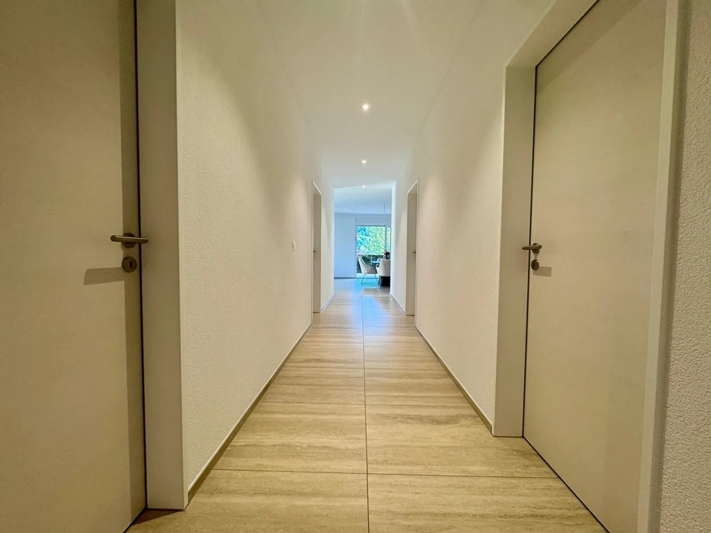 Spacieux avec confort et vue dégagée ! - Photo 3 sur 12