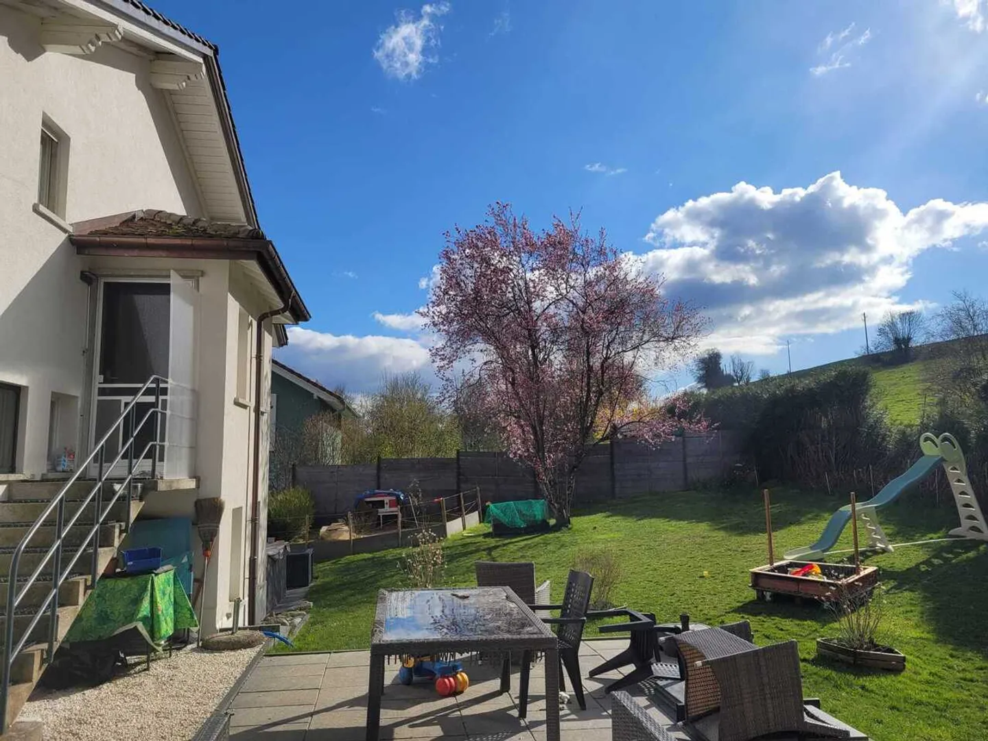 Wunderschönes Einfamilienhaus mit zwei Wohnungen - Foto 20 von 22