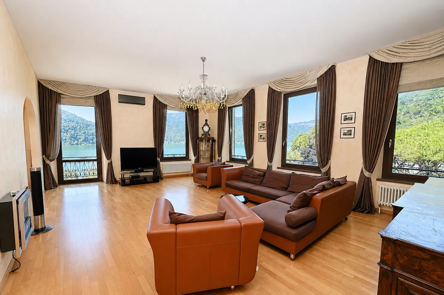 Penthouse Élégant Directement sur les Rives du Lac de Lugano - Photo 4 sur 21