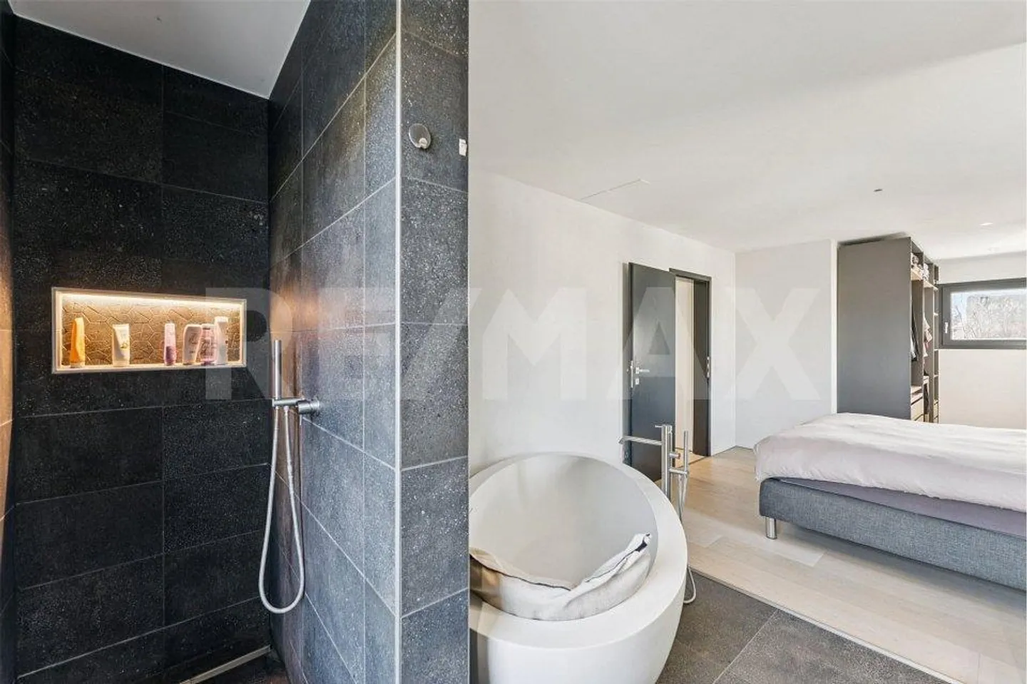 Wunderschöne 4,5-Zimmer-Wohnung in Orsonnens (FR) mit freiem Blick - Foto 9 von 13