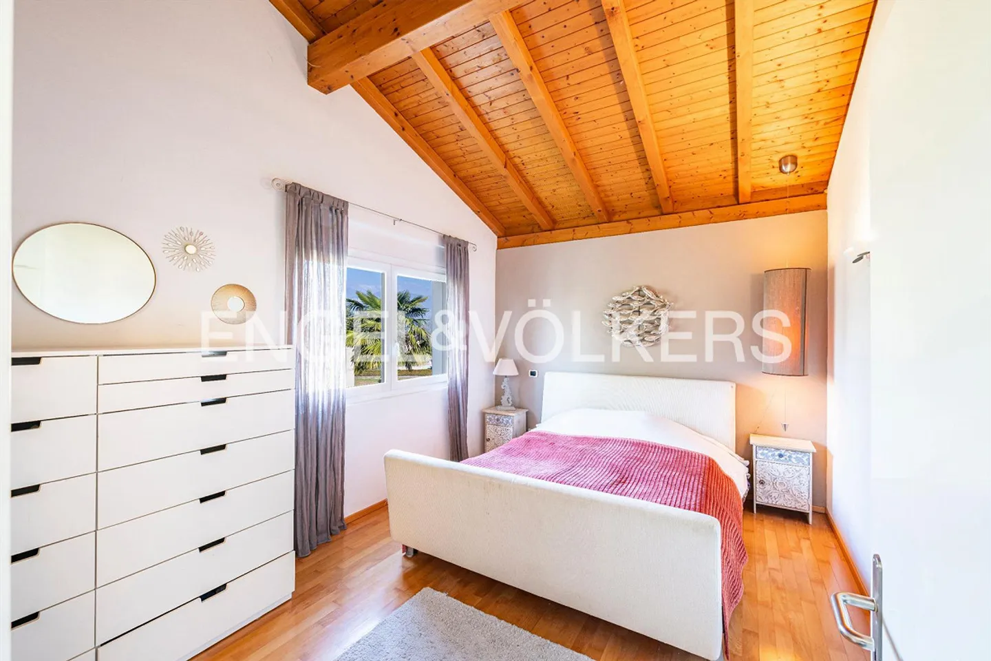 Maison familiale à Montagnola avec jardin lumineux - Photo 6 sur 13