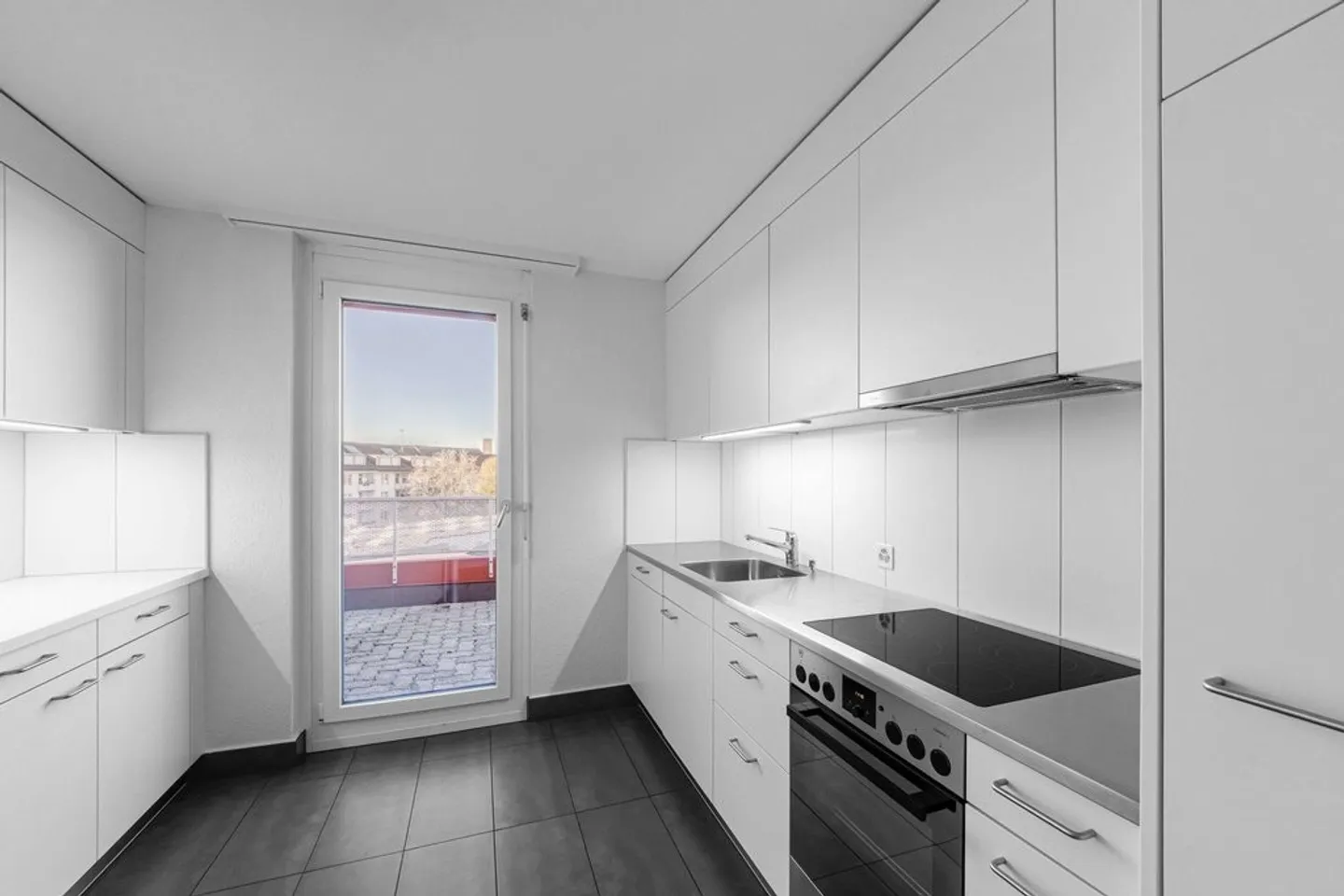 Living in a vibrant city quarter - Photo 2 of 5