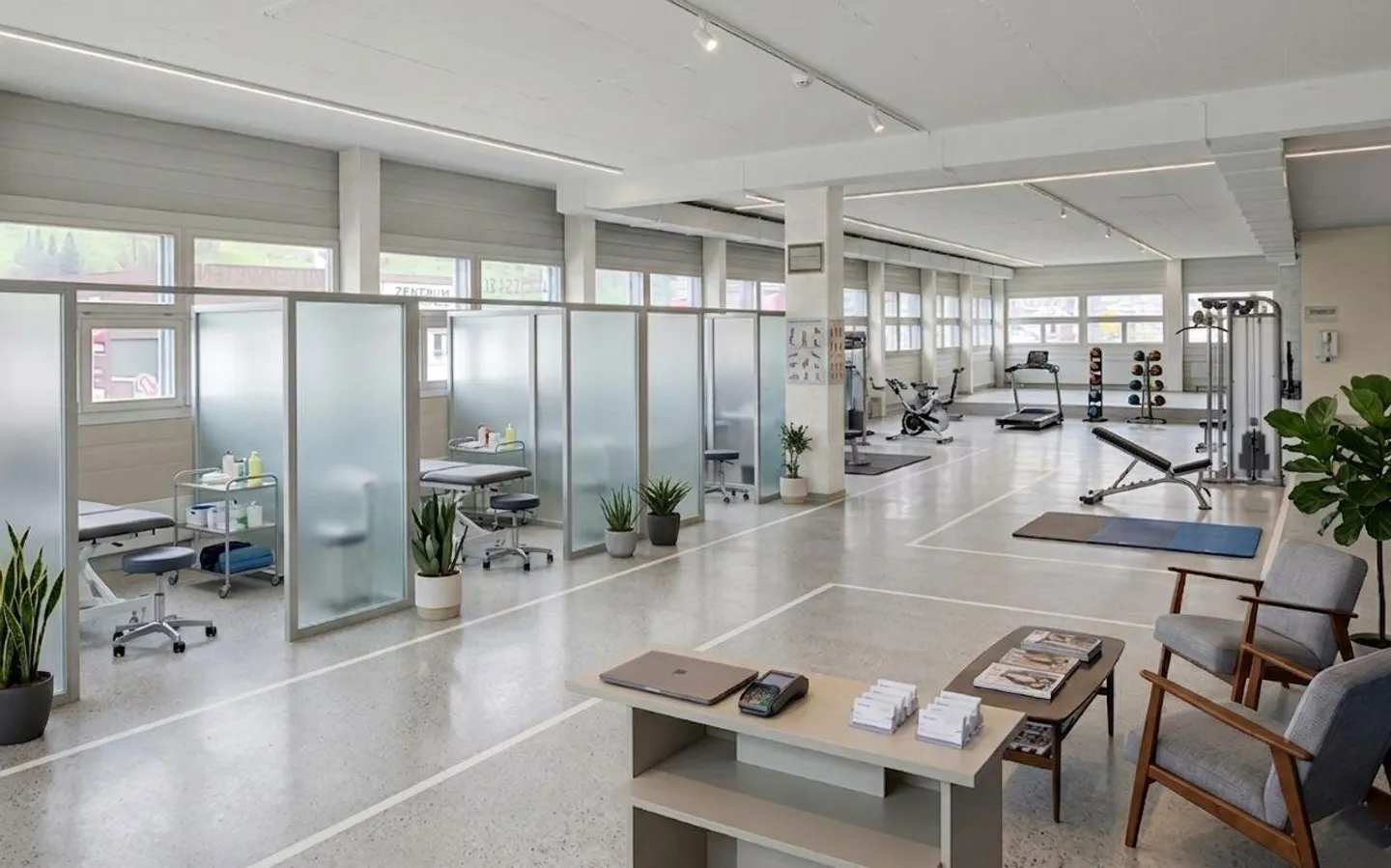 Spazio commerciale attraente con molta luce naturale! - Foto 9 di 10