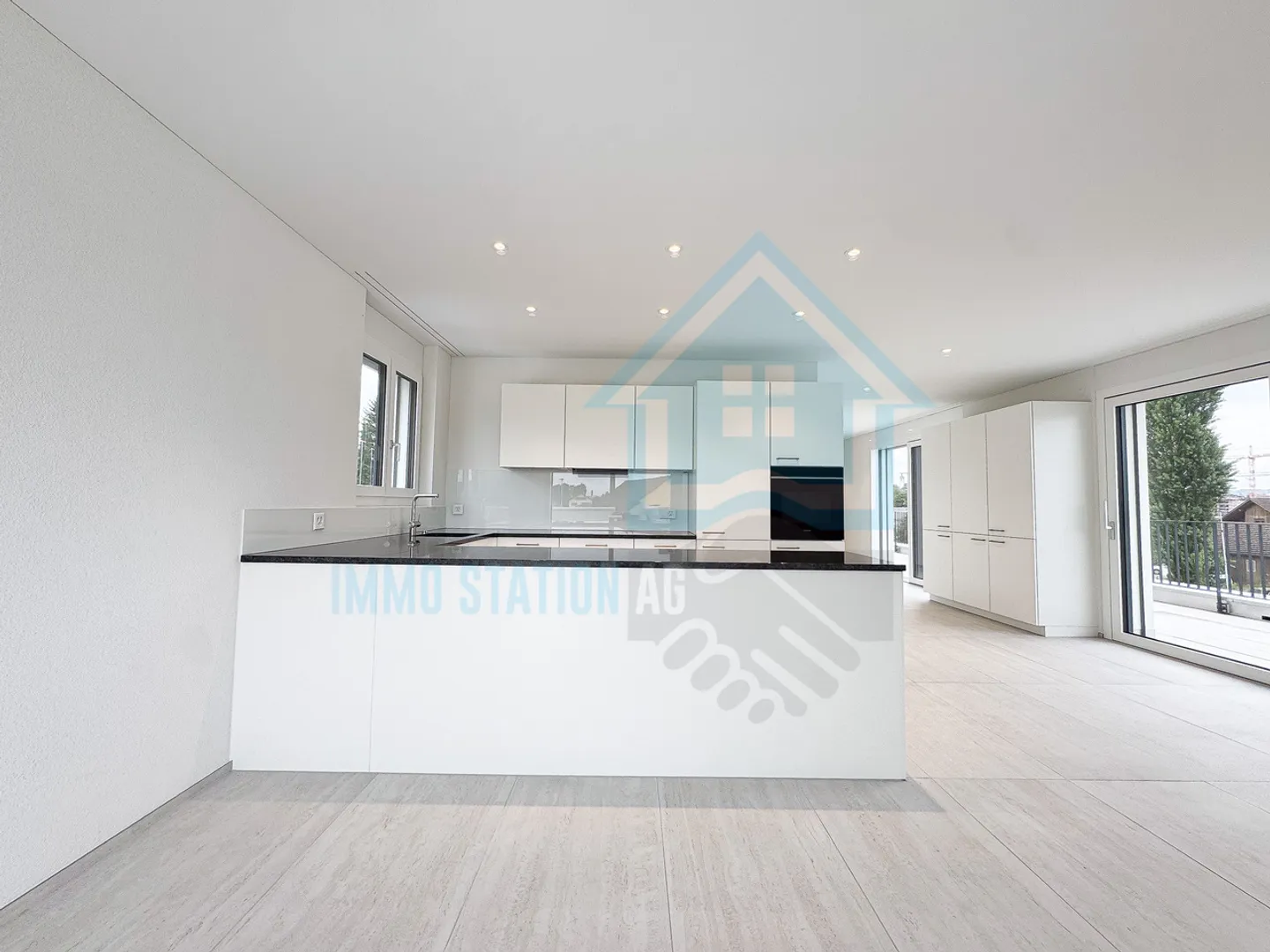 Appartement penthouse exclusif avec vue panoramique et confort de vie maximal - Photo 3 sur 13