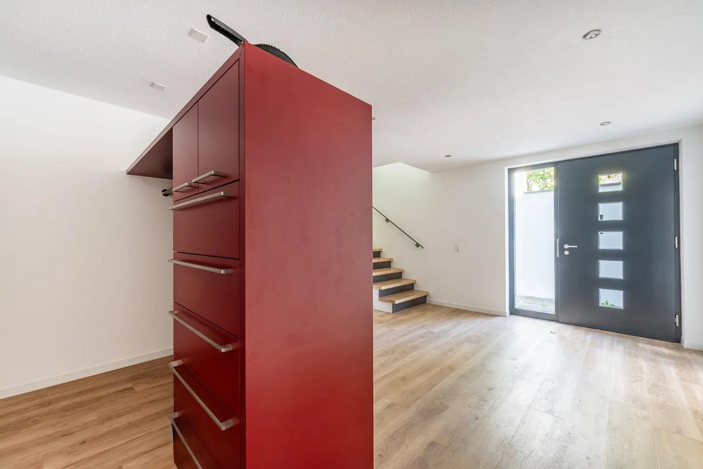Casa familiare moderna con molto spazio e alta qualità abitativa - Foto 2 di 20