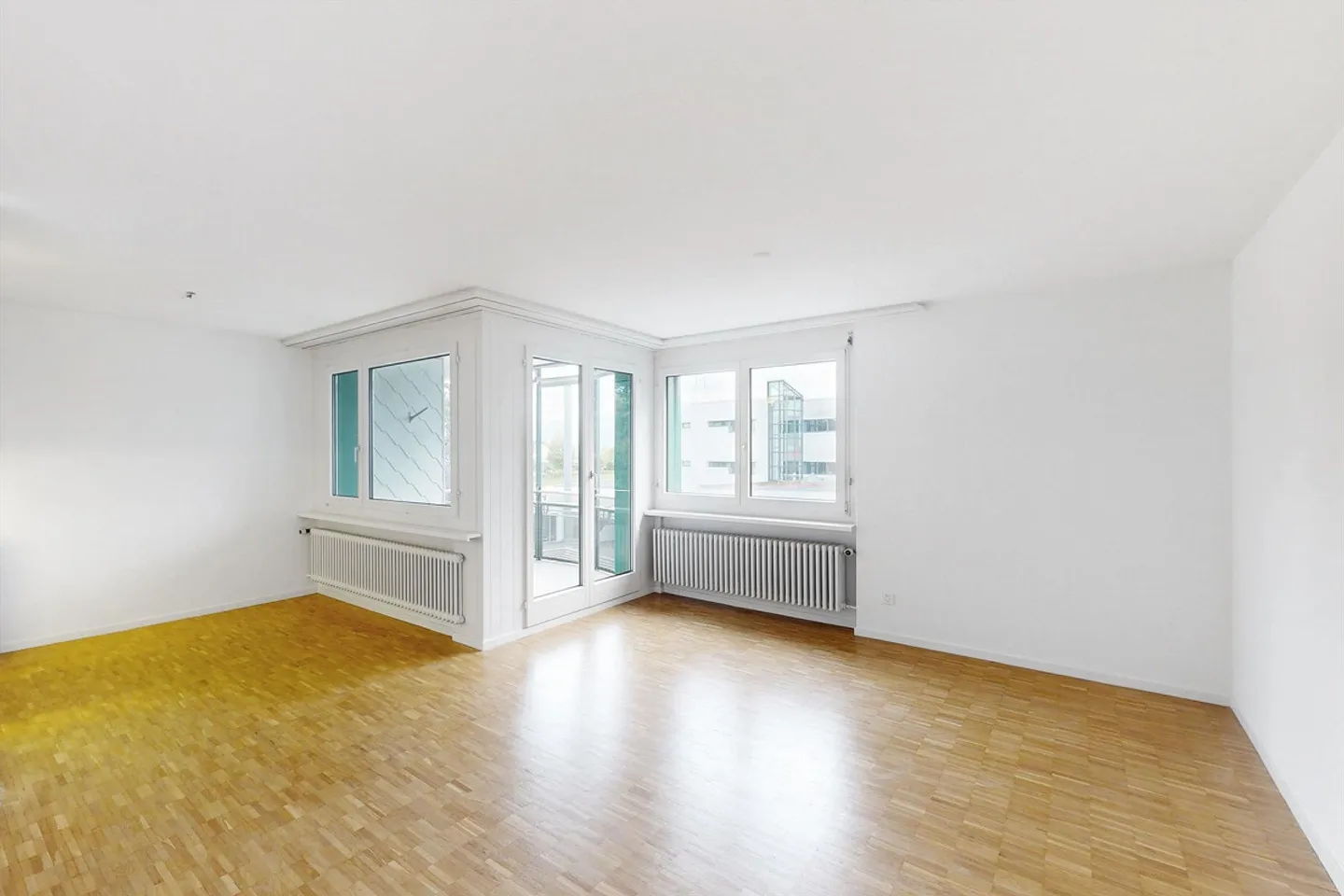 Environnement familial dans un quartier résidentiel attrayant - Photo 2 sur 5