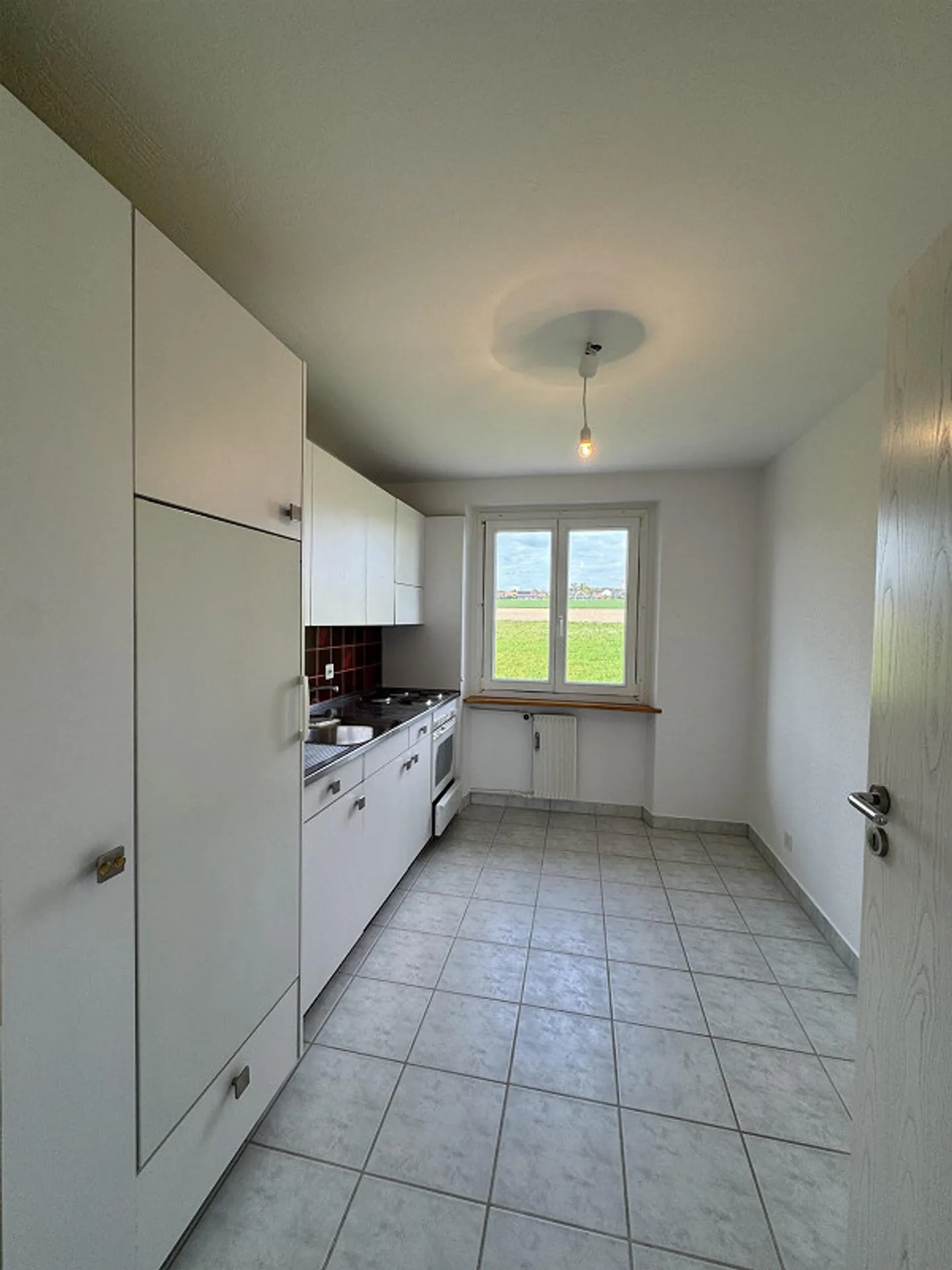 Appartamento affascinante con 3 camere e balcone, Ins - Foto 2 di 9