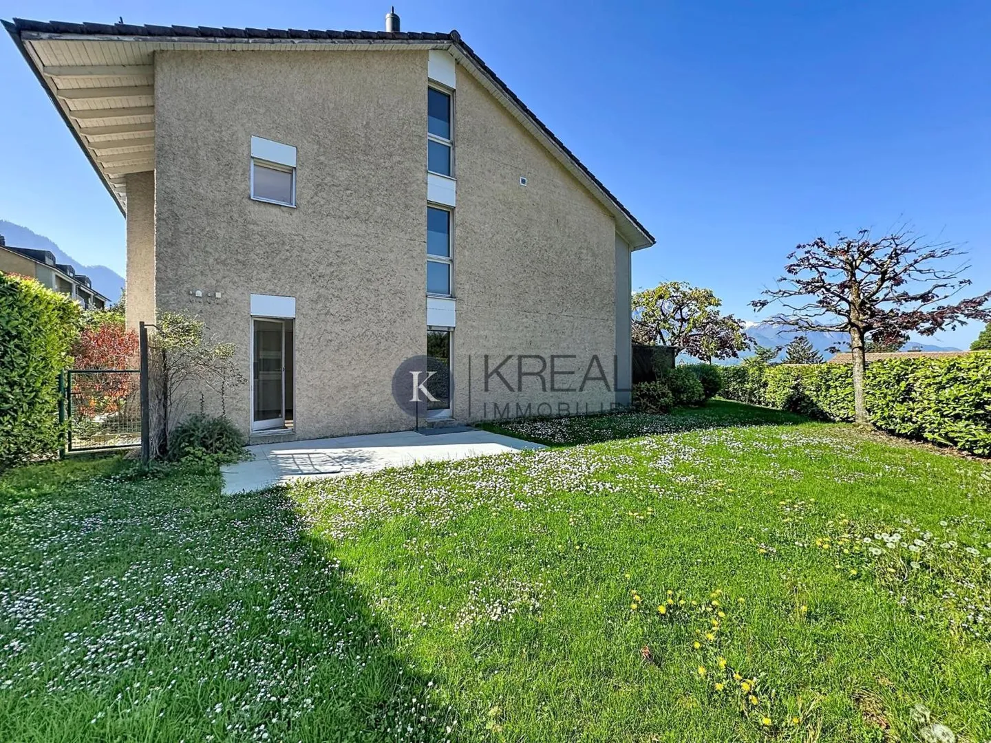 Superbe villa avec vue sur le lac - Photo 2 sur 9
