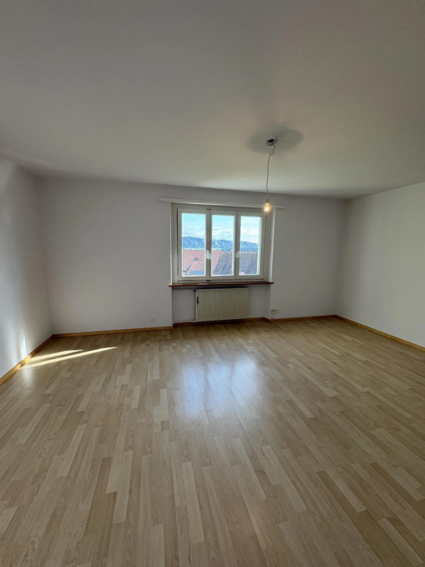 Appartamento affascinante con 3 camere e balcone, Ins - Foto 6 di 9