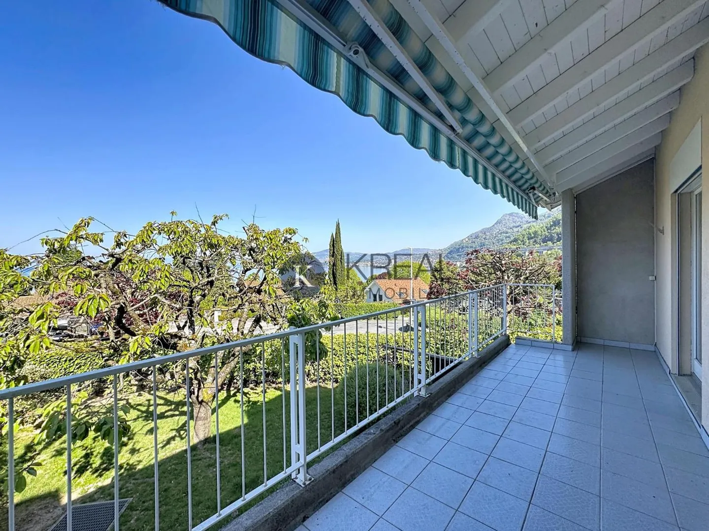 Superbe villa avec vue sur le lac - Photo 8 sur 9