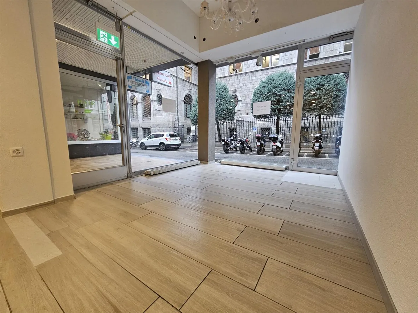 Commercio 52 m2 a Sion - Foto 3 di 4