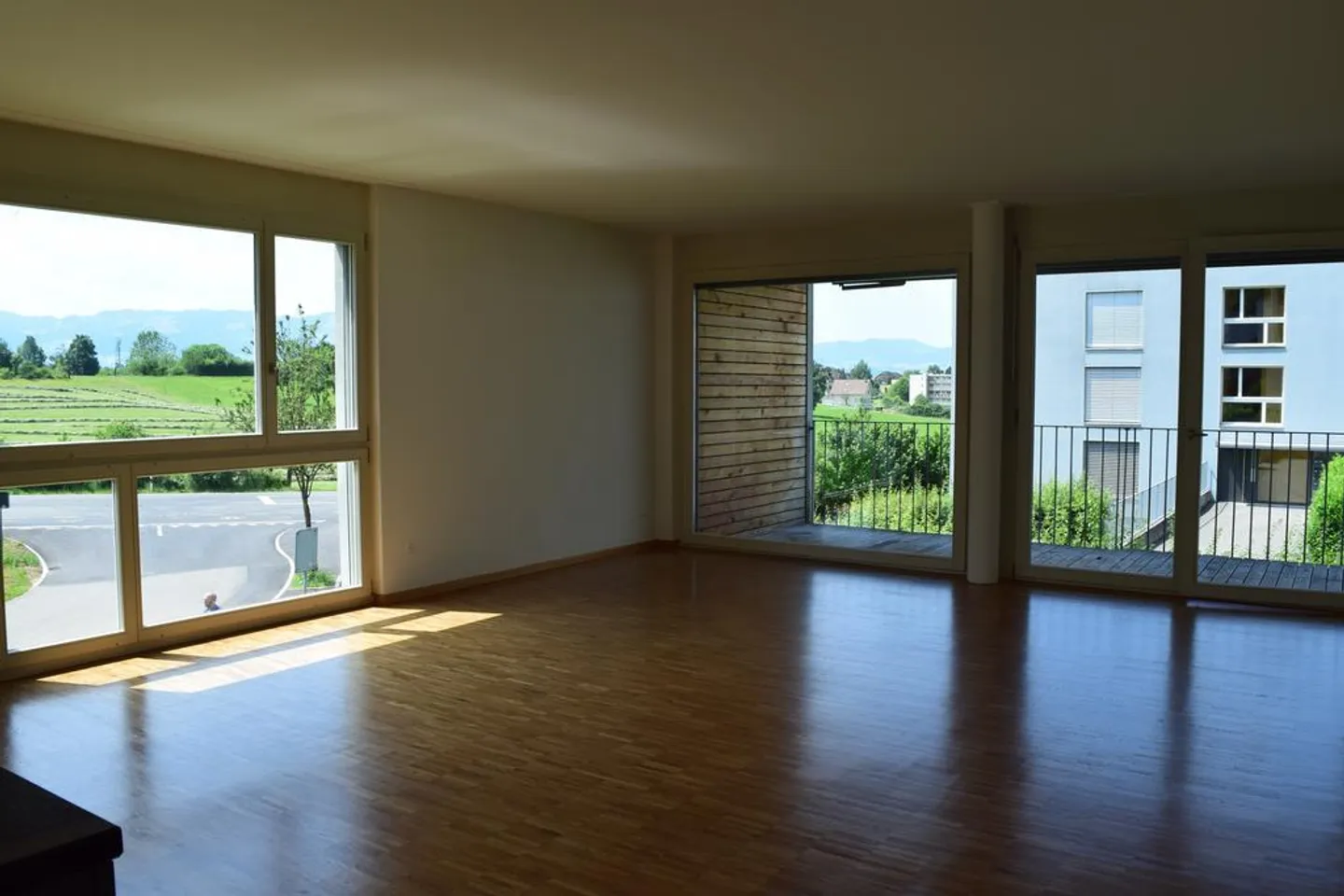 Charmante Wohnung am Fluss - Foto 3 von 6