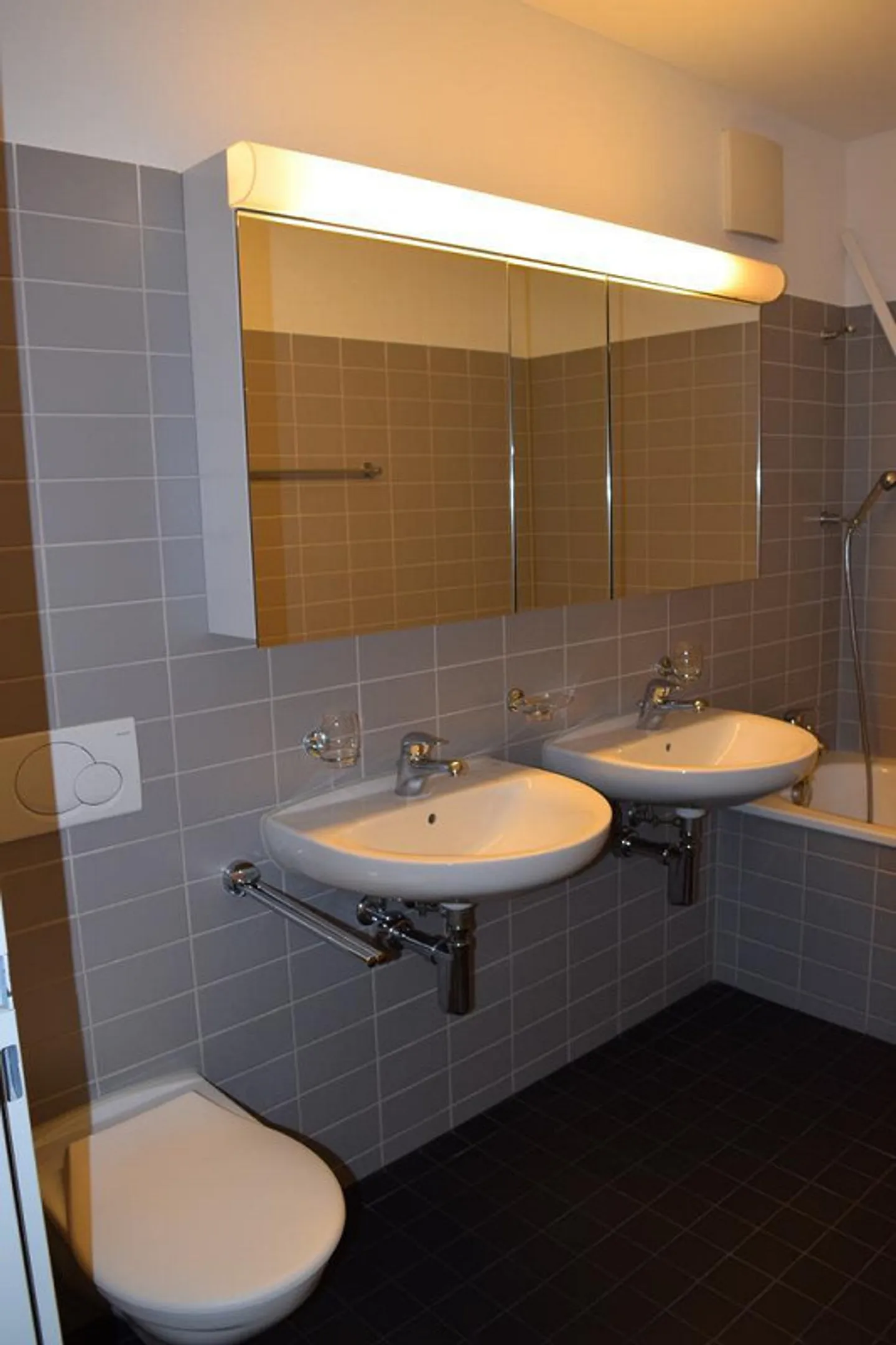 Charmante Wohnung am Fluss - Foto 4 von 6